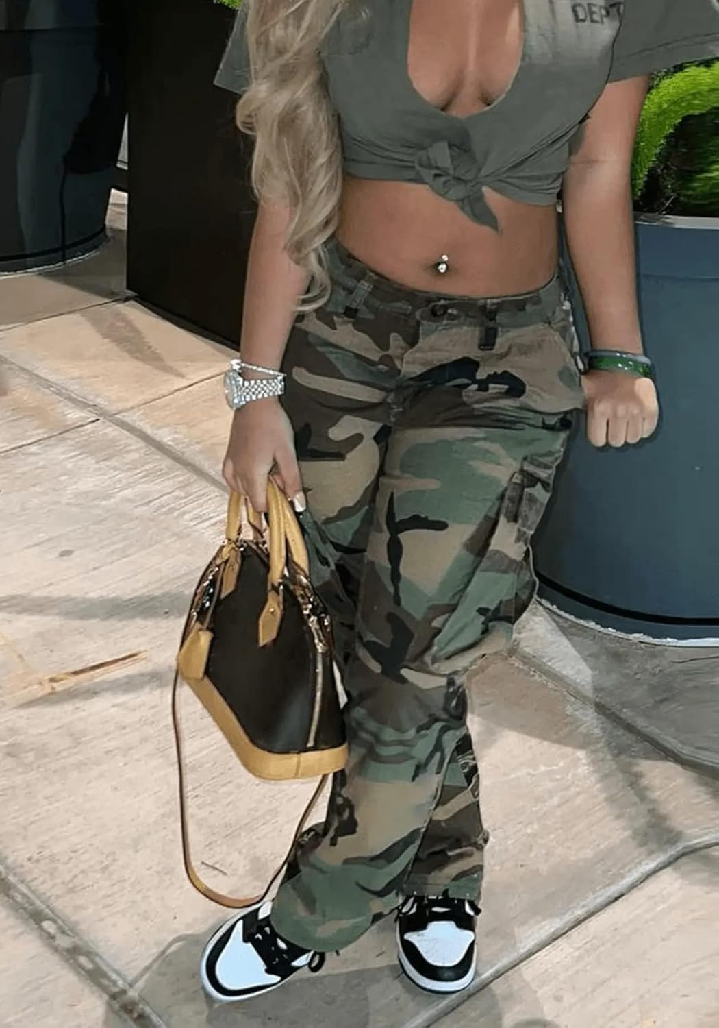 HuiSiFang Cargo Pants Women Camo Print Regular Fit Straight Leg Casual Long Pants with Pockets