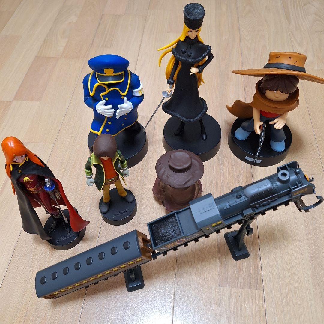 Amazon.co.jp: 銀河鉄道999 フィギュアセット ホビー グッズ : Toys 