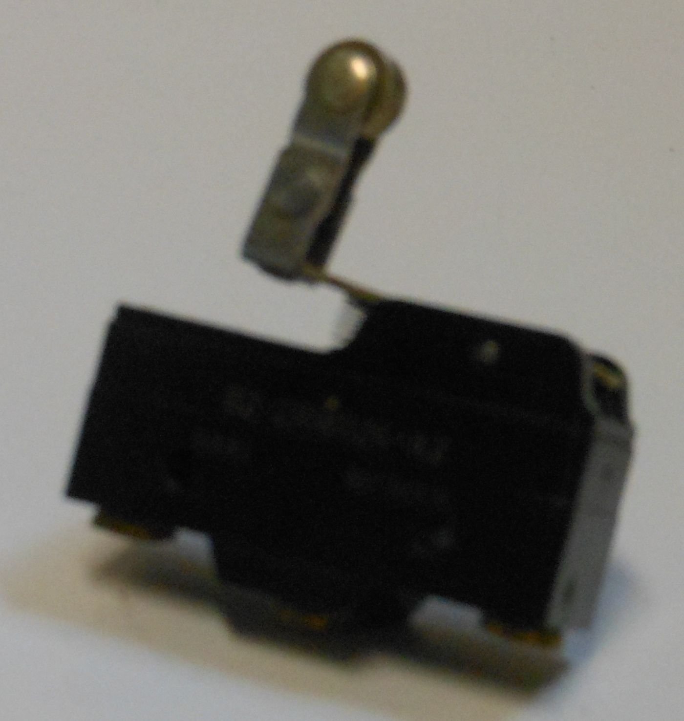 Honeywell BZ-2RW826-A2 Switch, Standard, Basic, Spdt, 15 Amps, 6 Operating Force