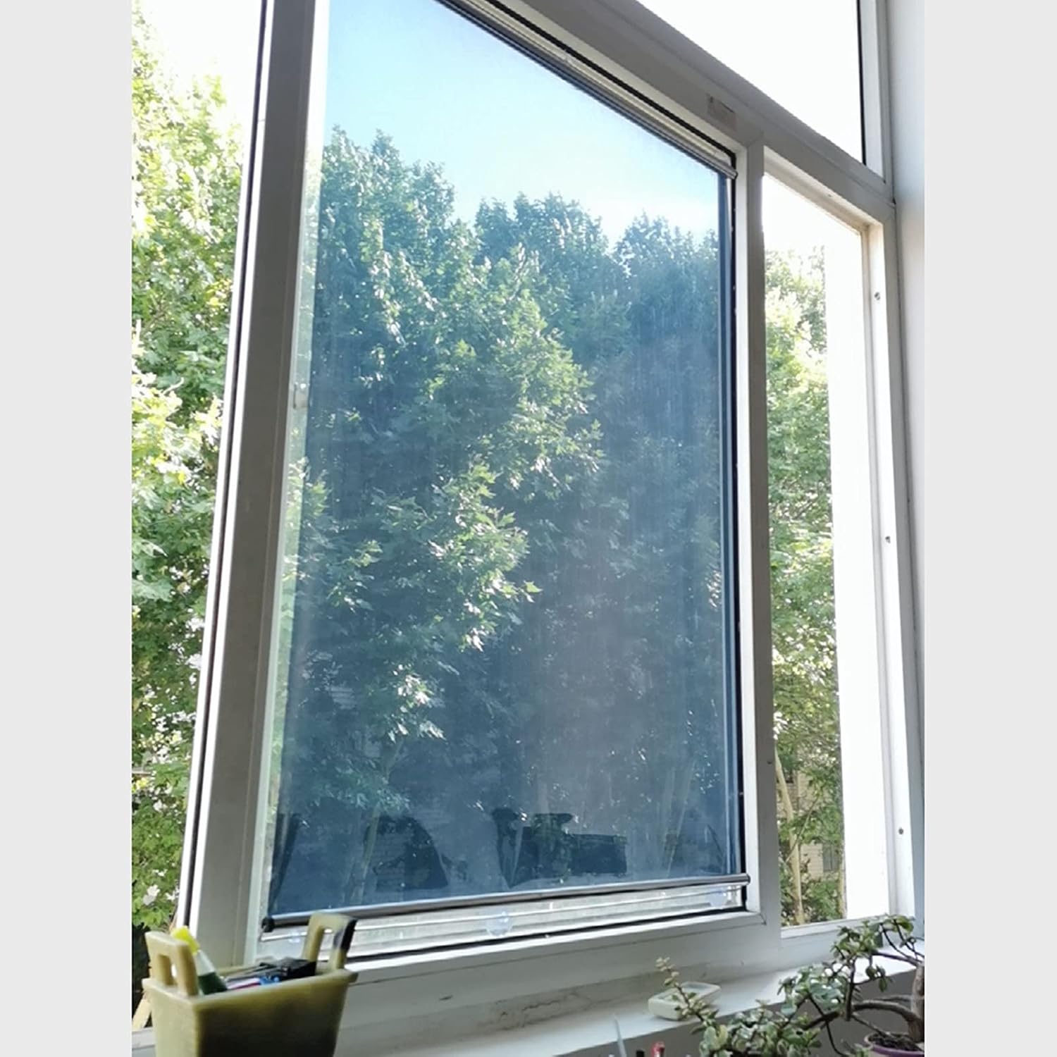 One-Way Mirror & Perspective Roller Shade with Suction Cups, Glass Window Sunshade Blackout Insulation Curtain, Punch-Free Portable (73×150cm/29×59in