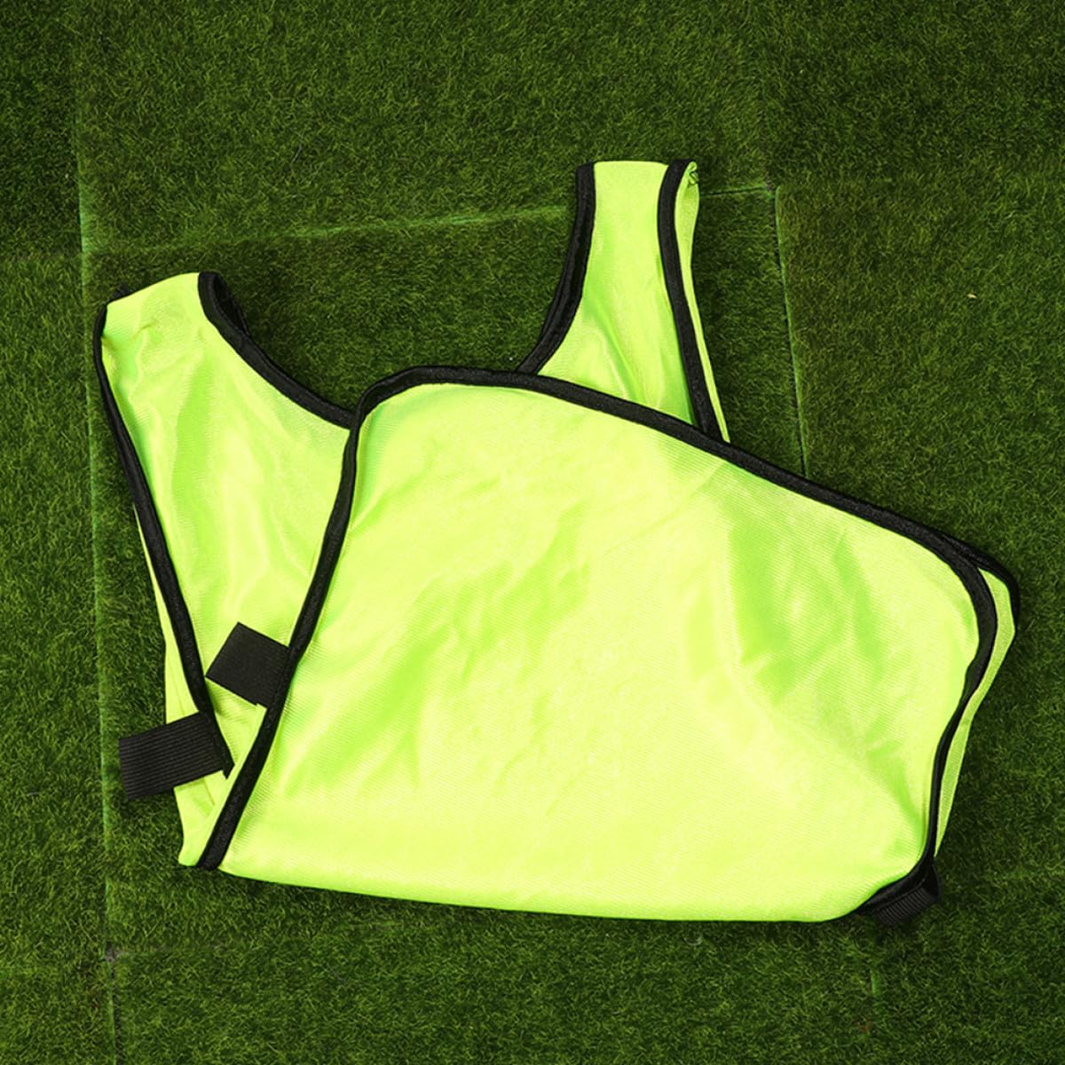 12 Pezzi Gilet Sportivi Traspiranti da Calcio per Ragazzi e Ragazze, Pettorine da Allenamento Leggere e Lavabili, Gilet Multifunzione per Giochi di Gruppo e attività Outdoor