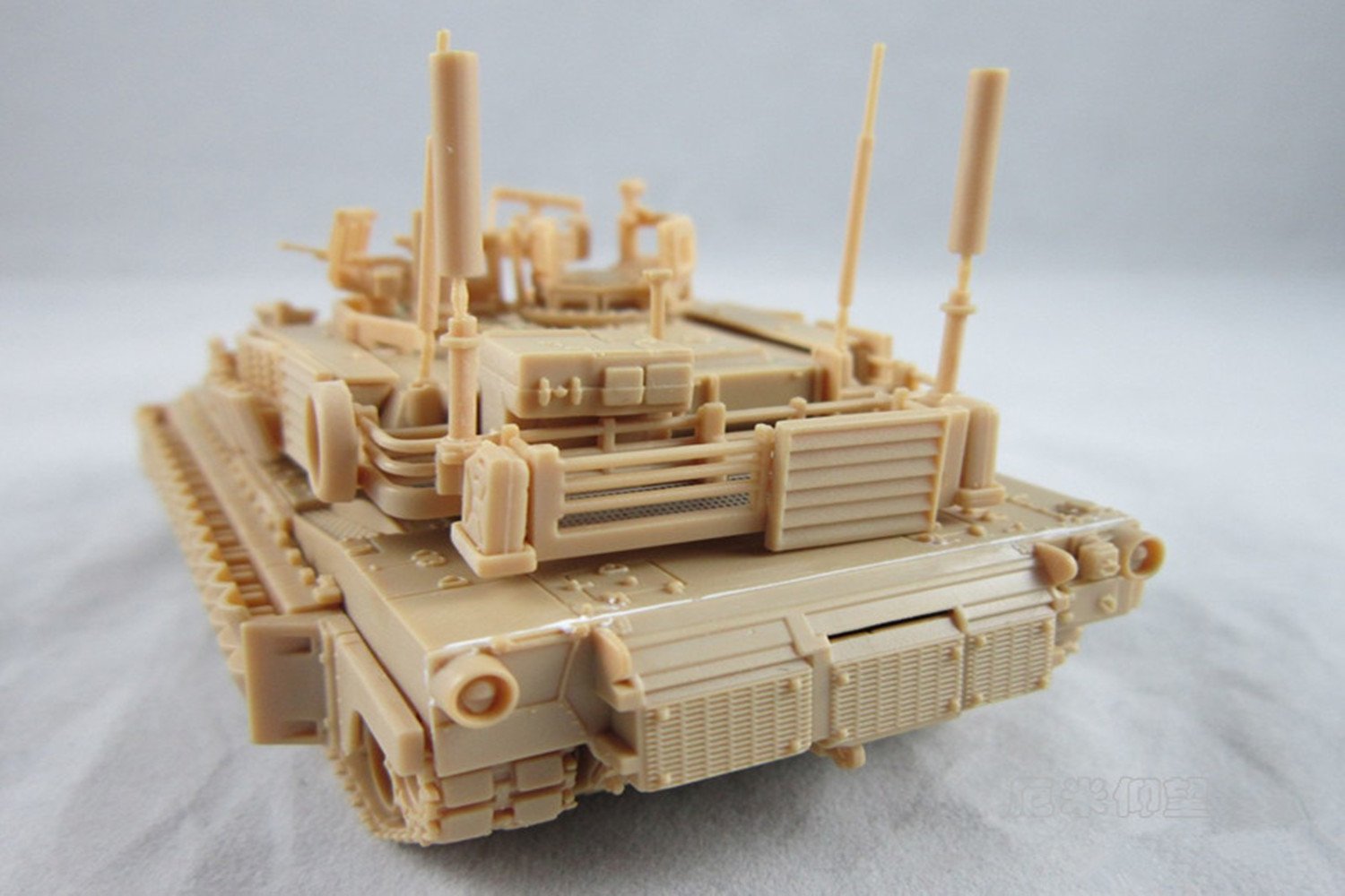 TIG9601 1:72 Tiger Model M1A2 SEP TUSK II Abrams [MODEL BUILDING KIT]      Toy