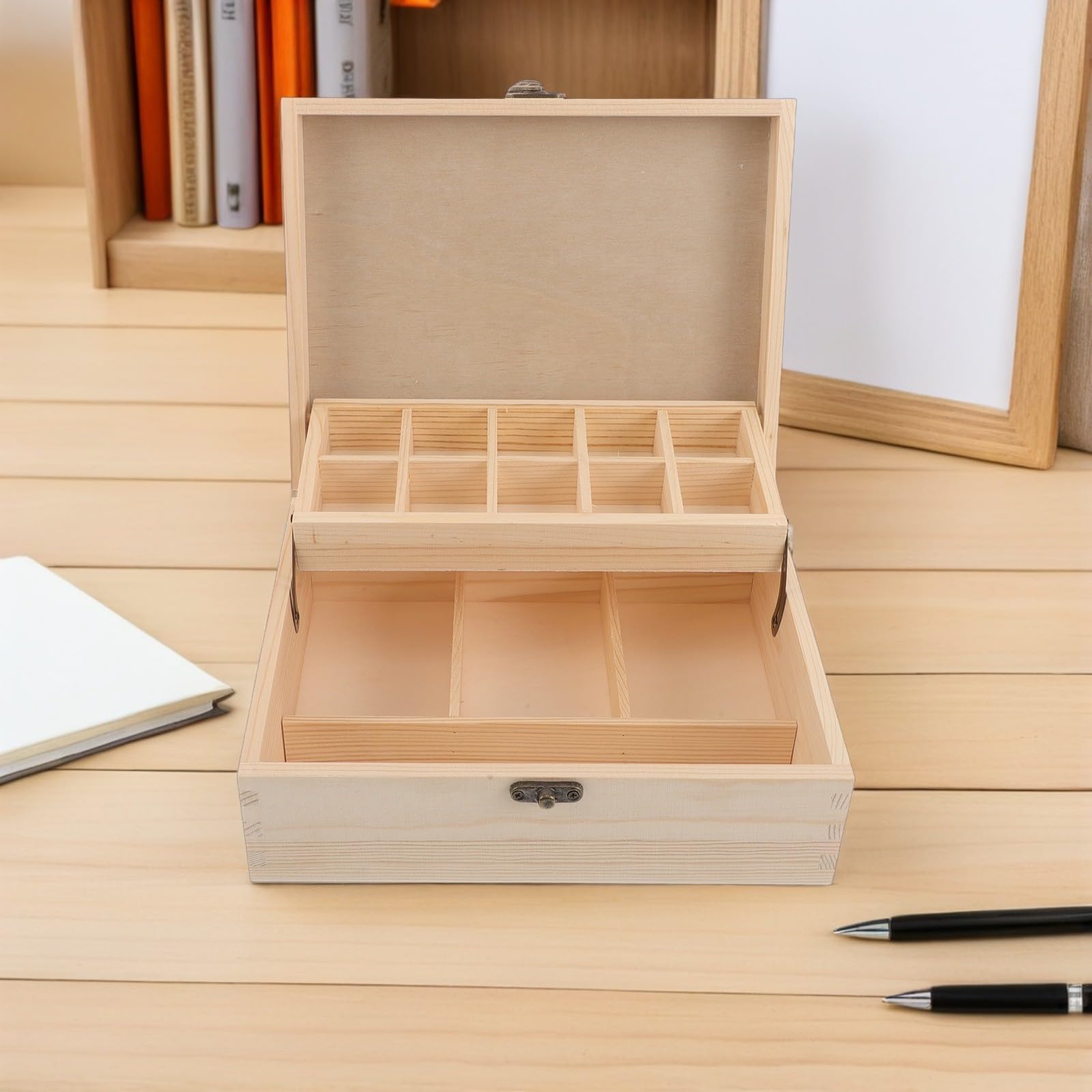 NUOBESTY Scatola in Legno Beige con Coperchio Ribaltabile, Scomparti Multipli e Divisori Trasparenti per Gioielli e Piccoli Oggetti su Comodino o Armadio