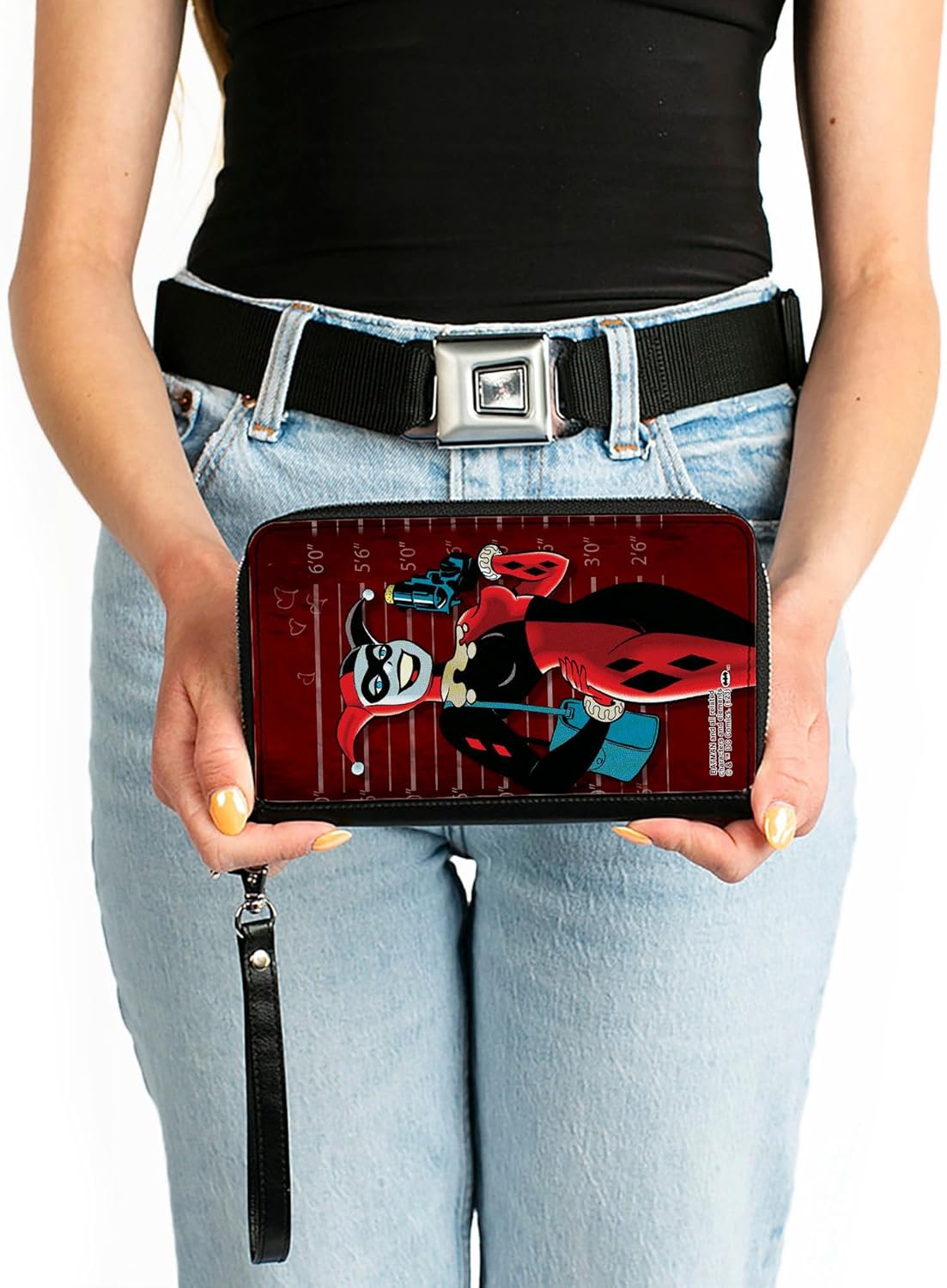 Buckle-Down DC Comics Wallet, Zip Around, Harley Quinn Mad Love Knock Pose/Lineup Reds, Vegan Leather - Image 3