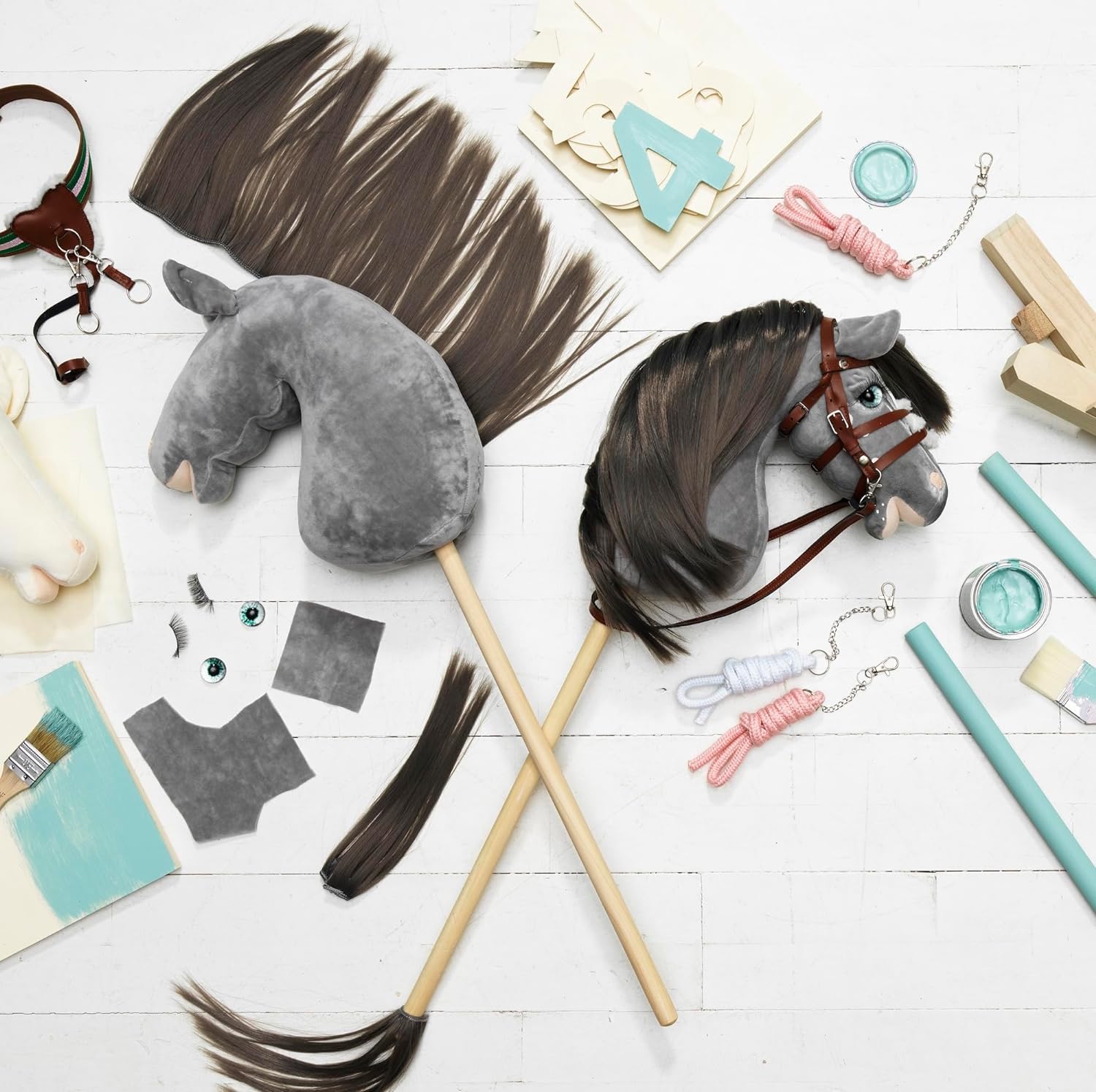 Panduro Hobby Horse Mähne und Schweif Zubehör für Steckenpferd und Hobbypferde, langes und schönes Haar – DIY zum Nähen, Stylen und Frisieren, farblich abgestimmter Schweif – Schwarz