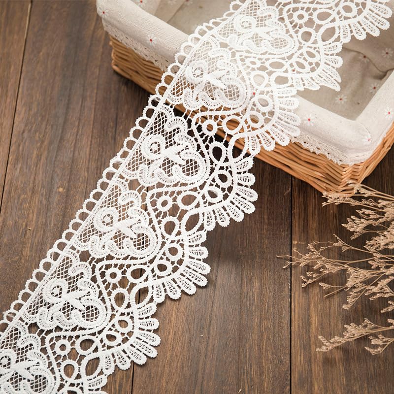 Ruban de dentelle 12cm de large style vintage aux finitions délicates
