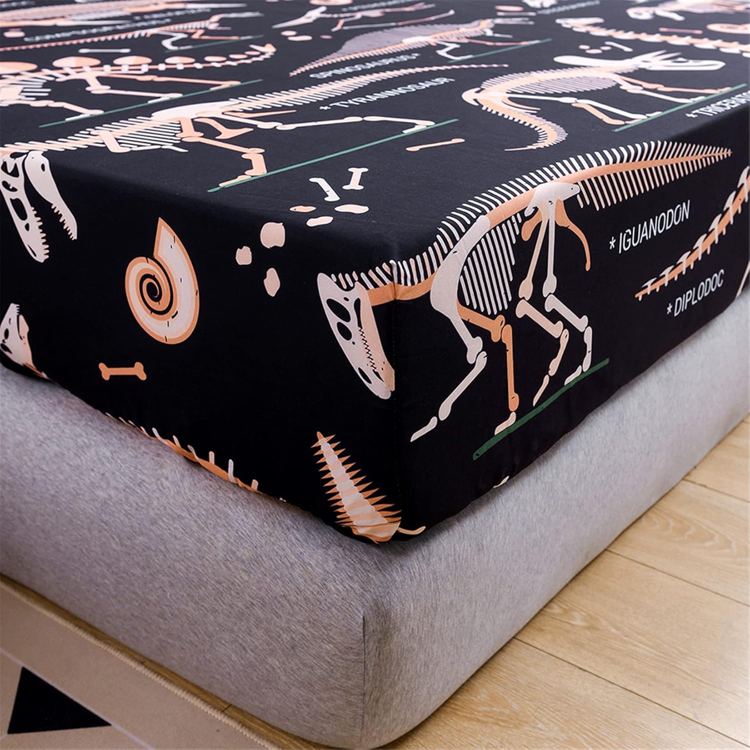 Dinosaur Fitted Sheet Queen Size, Wildlife Dinosaur Sheet Set for Kids Boys Girls Teens Fun Bed Sheet, Jurassic Evolution Dino Bones Bedding Set 3 Piece 1 Fitted Sheet and 2 Pillowcase