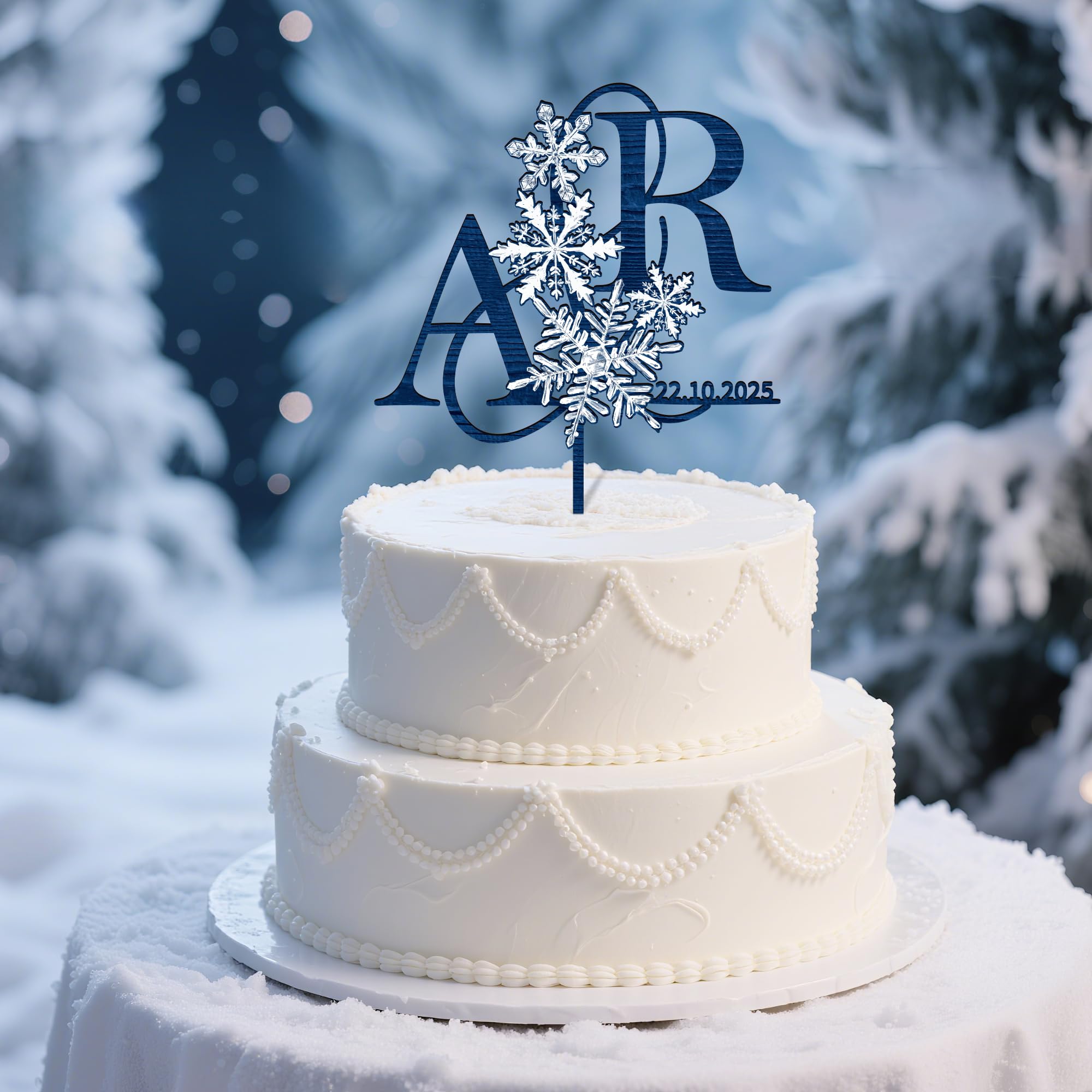 Personalized Winter Wedding Cake Topper in Wood Custom Bride and Groom Initial Cake Topper Wedding Date Cake Decoration (Snowflake)