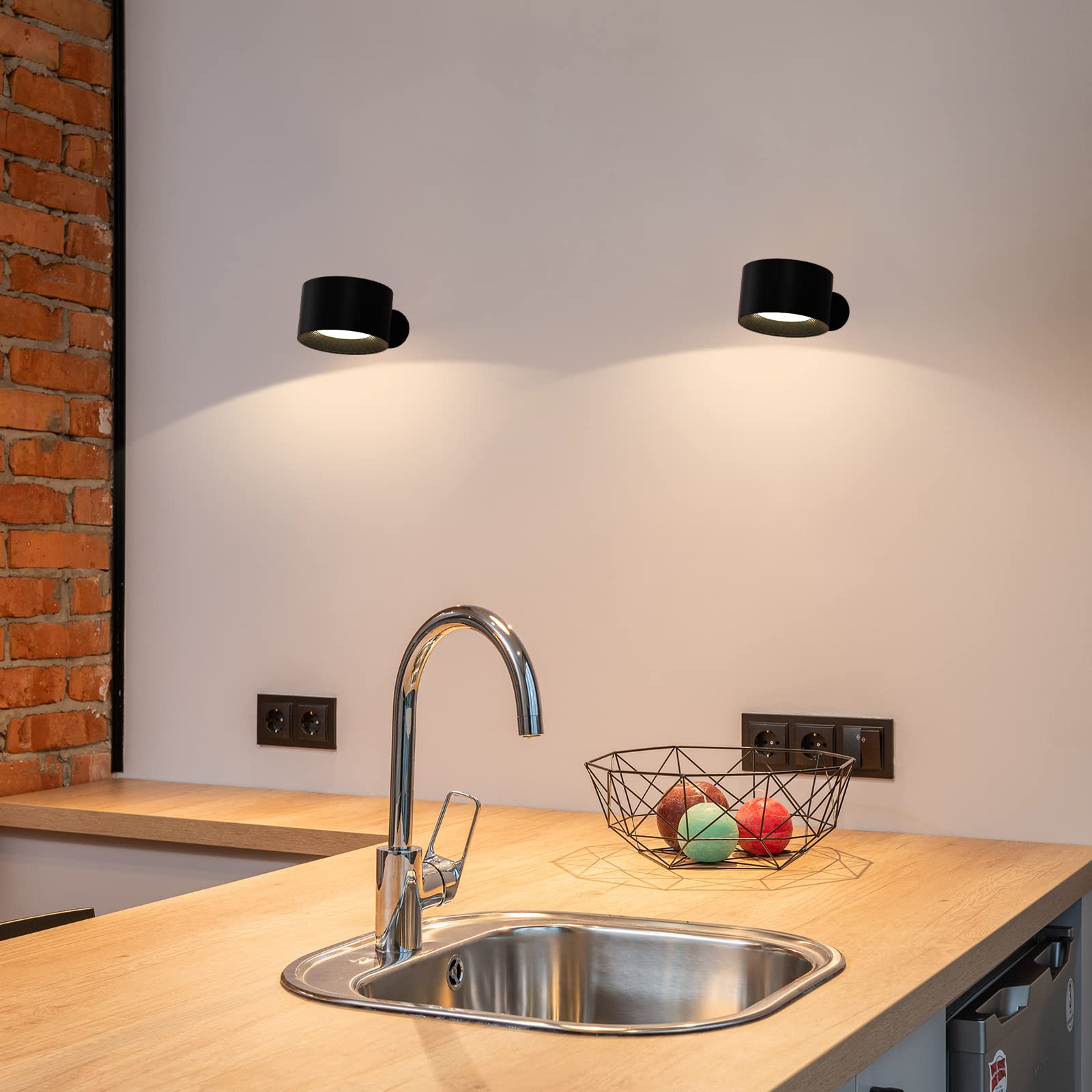 LED Lampada da Parete Interno, Coollamp Moderno Applique con Luce calda/naturale/bianca, 3 tipi di luminosità, Batteria ricaricabile, Rotazione a 360°, a muro per soggiorno,corridoio