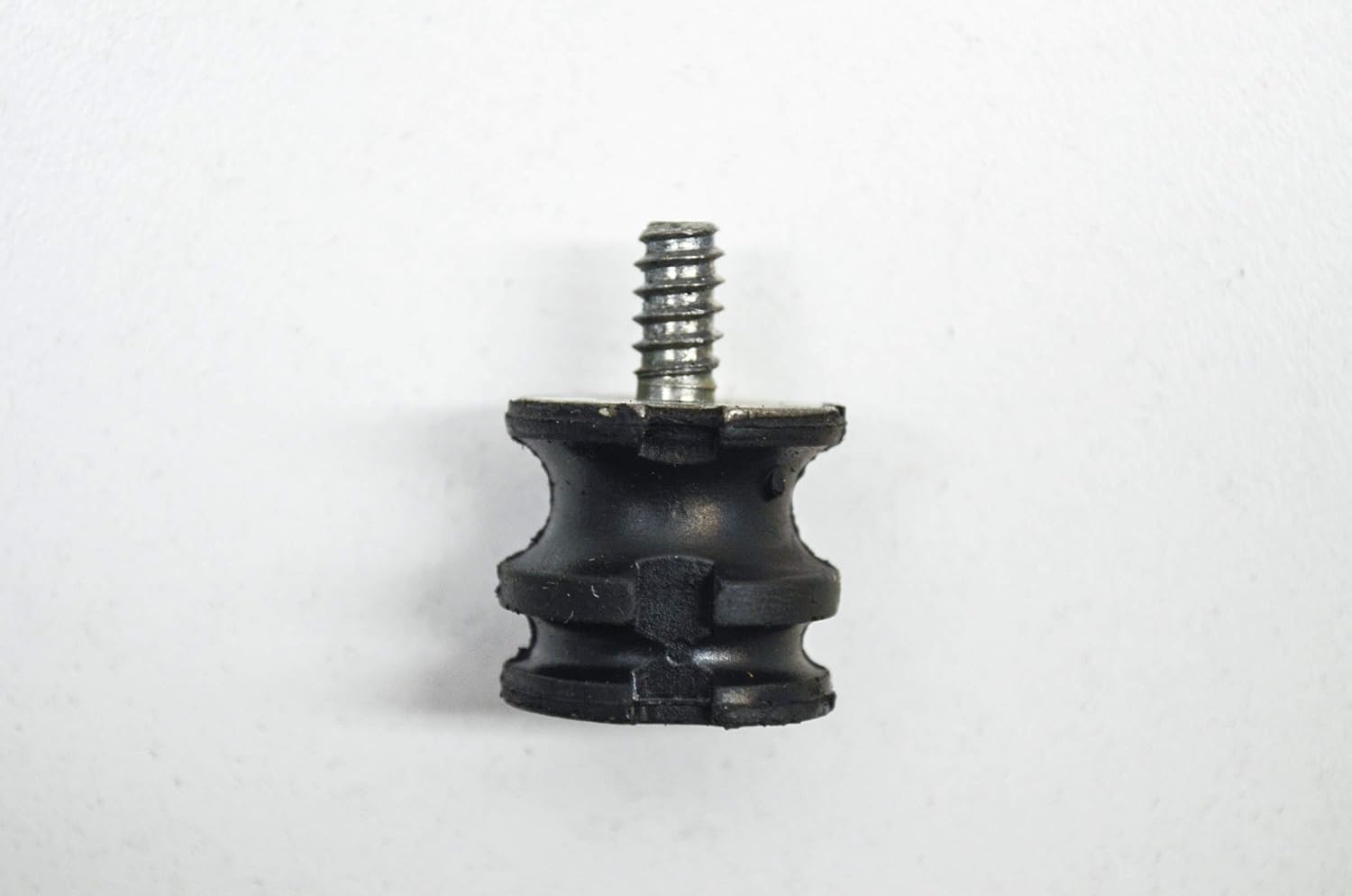 Husqvarna 501 69 94-01 OEM AV Mount (Large) 61, 266, 268, 272 XP Chainsaws 501699401