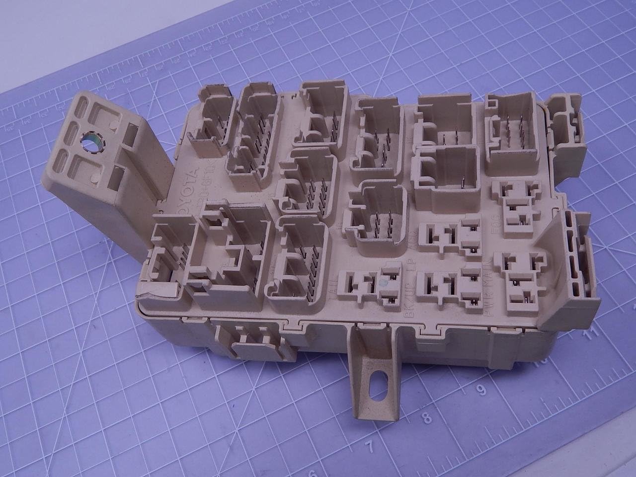 Toyota PP-T20+GF10 Fuse Box T53496