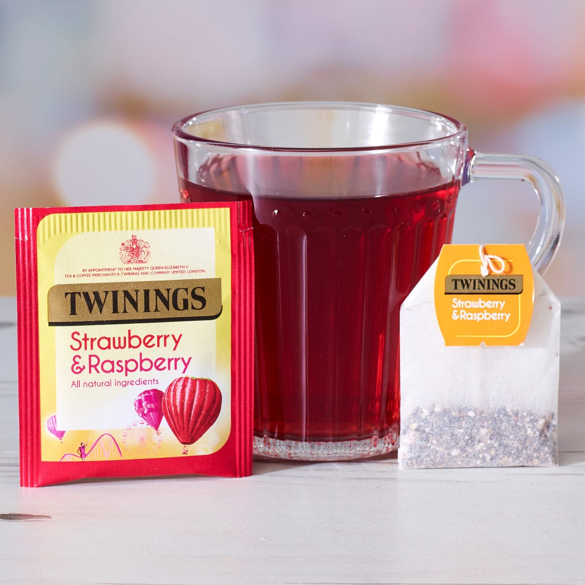 Twinings Torby na herbatę z truskawkami i malinami w kopercie - 12 x 20