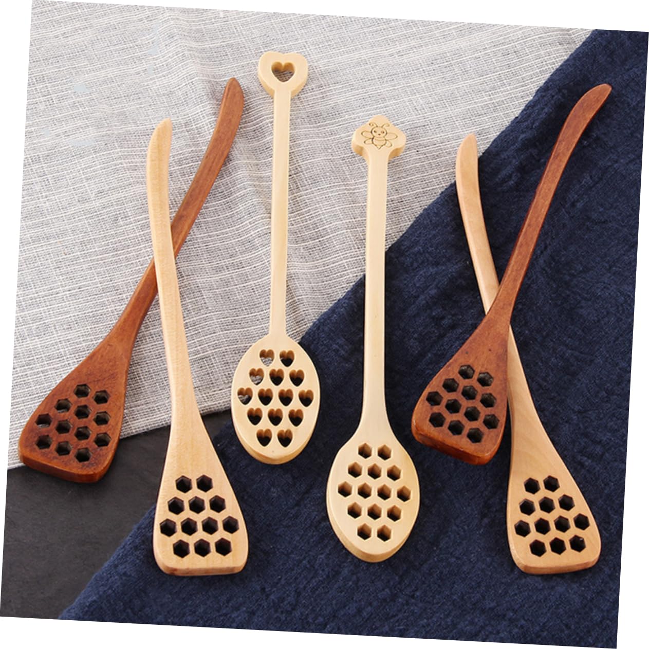CONGARTENO Beech Wooden Stirring Spoon for Coffee Reusable Wooden Honey Stirrer Heart Shape Hollow-out Stick