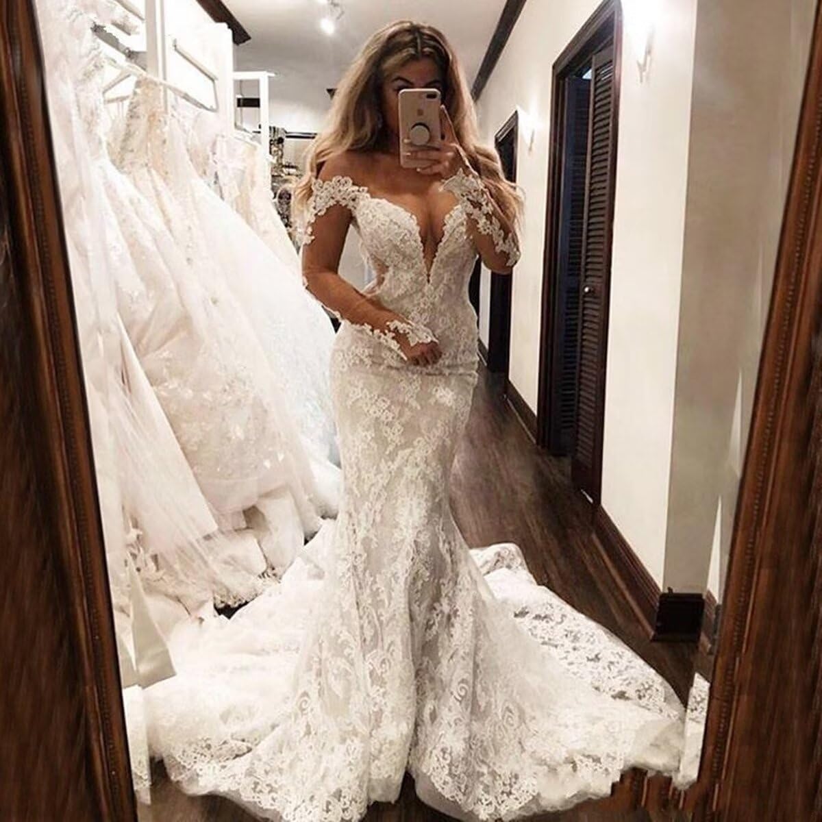 Sexy Lace Train Beach Mermaid Bridal Ball Gowns Wedding Dresses for Bride with Long Sleeves Plus Size