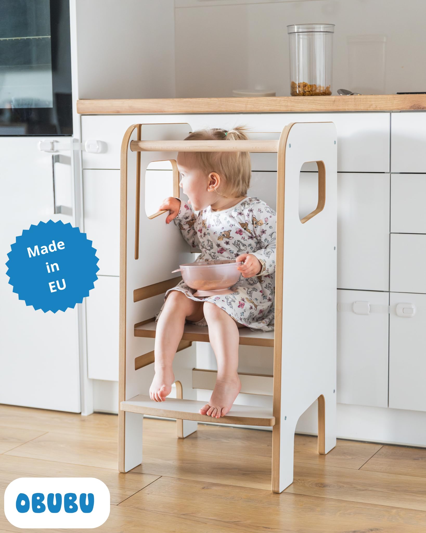 Montessori Lernturm für Kinder mit Riegel – weißer Küchenhelfer Tritthocker für Kleinkinder, sicher & geschlossen, mit Sicherheitsriegel, höhenverstellbar, Elternliebling, modern & stabil