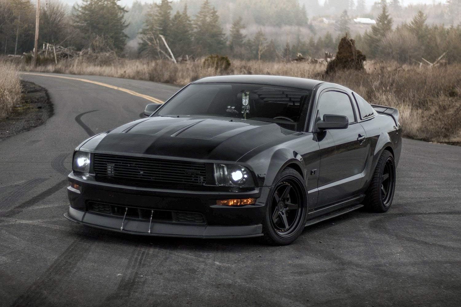 Aodhan DS-05 Custom Wheel - 19x9.5, 22 Offset, 5x114.3 Bolt Pattern, 73.1mm Hub - Gloss Black with Gold Rivets Rim