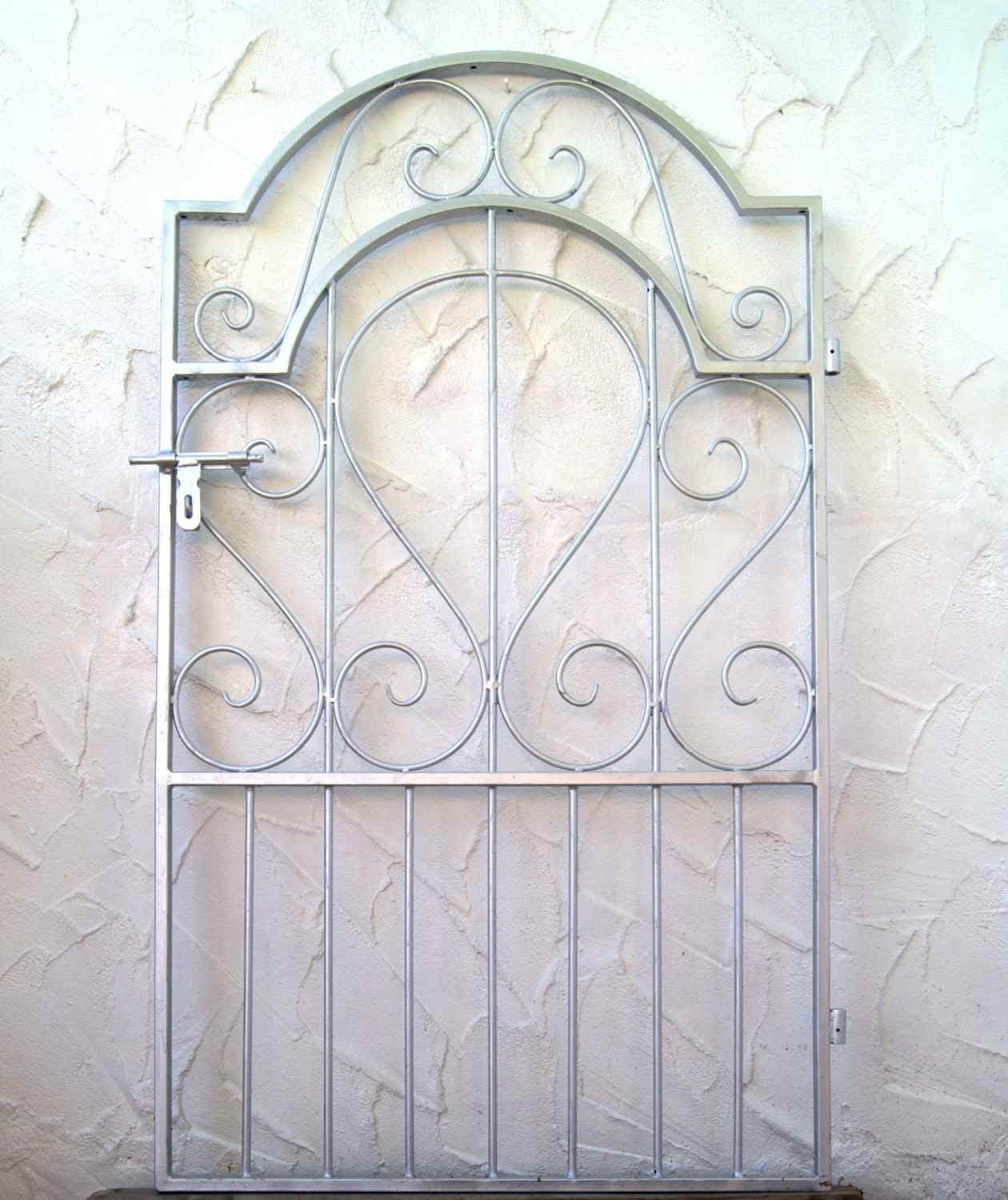 Gartentor Ravenna-GT100/170R – Feuerverzinkt, 100 Cm Breit, Mit Schloss & Anschraubplatten – Mediterranes Schmiedeeisen-Design