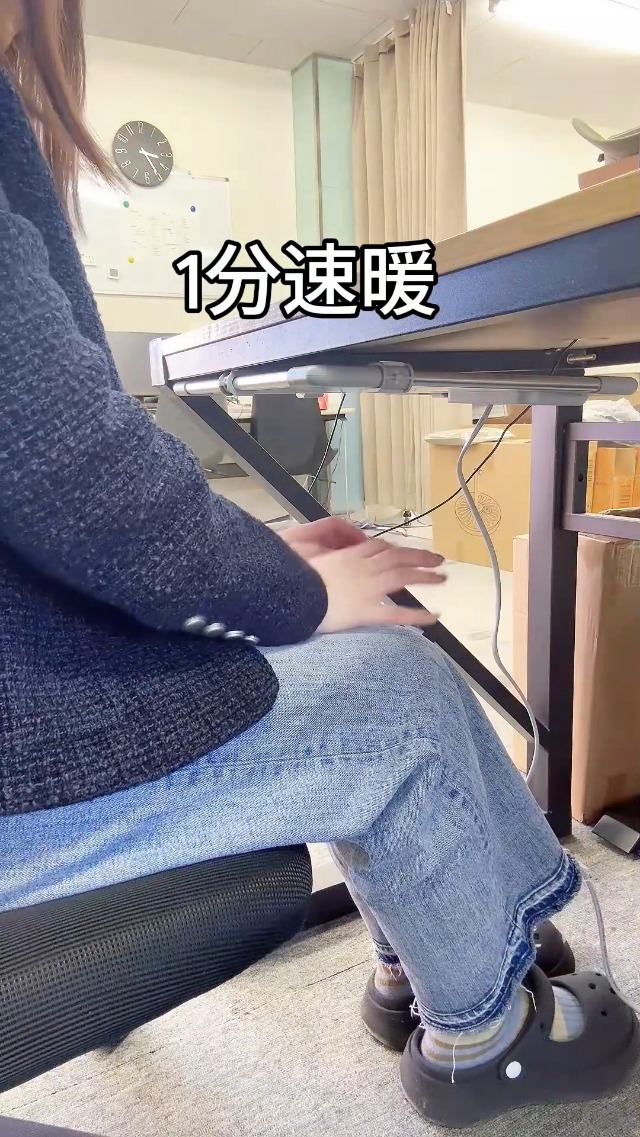 Amazon | Fkstyle【1時間約1円・2WAY設置】デスクヒーター パネル
