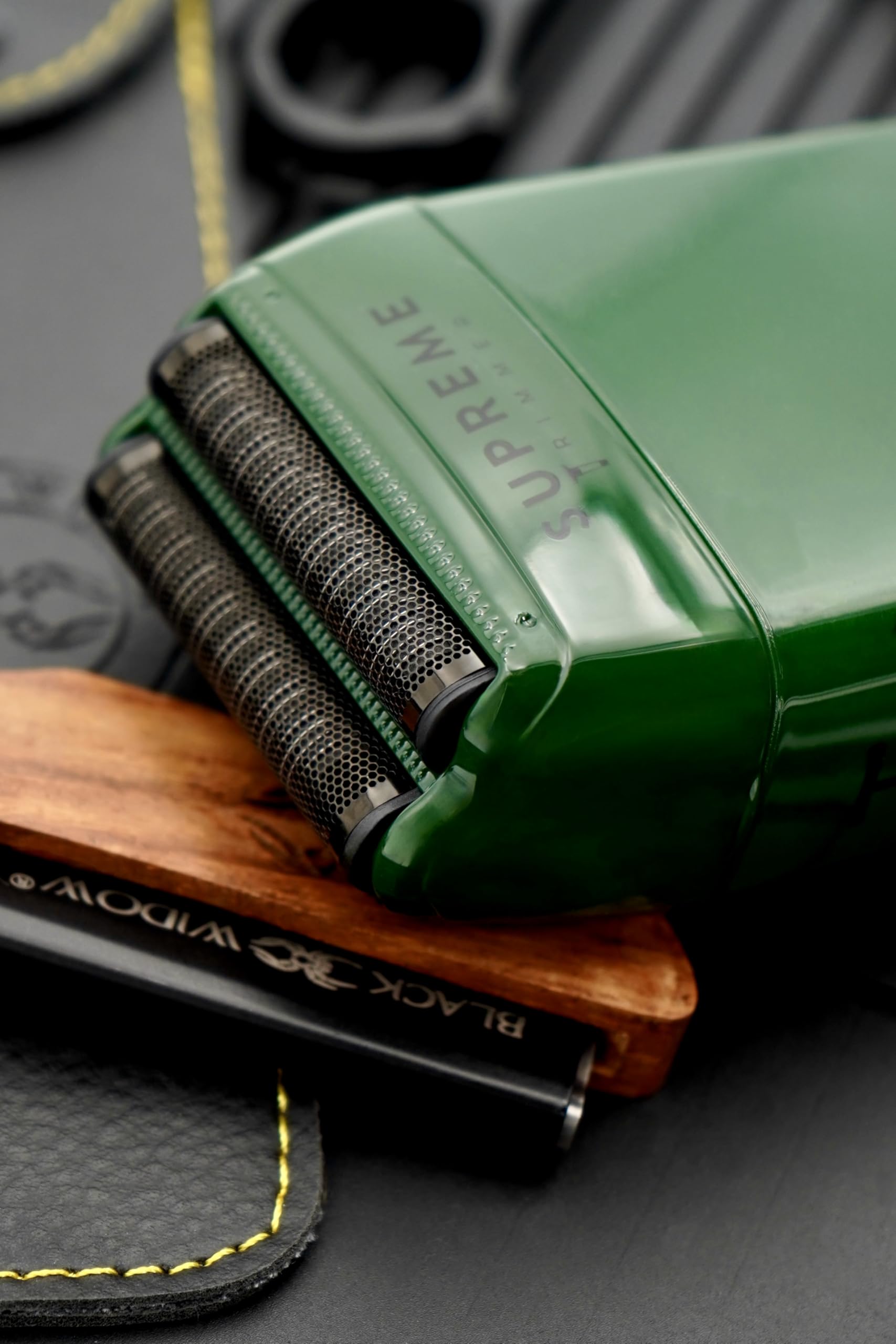 Supreme Trimmer Crunch STF602 - Rasoio a doppia lamina impermeabile da uomo, durata 150 minuti, rasoio elettrico senza fili e con filo per bagnato/asciutto, fogli ipoallergenici per viso, testa e