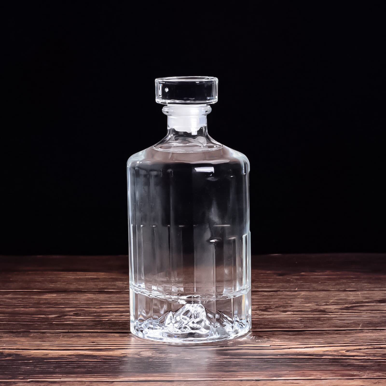 Barware Whiskey Wine decanters Lead-Free Glass Bottles for Whiskey Vodka Beer or Wine,Clear