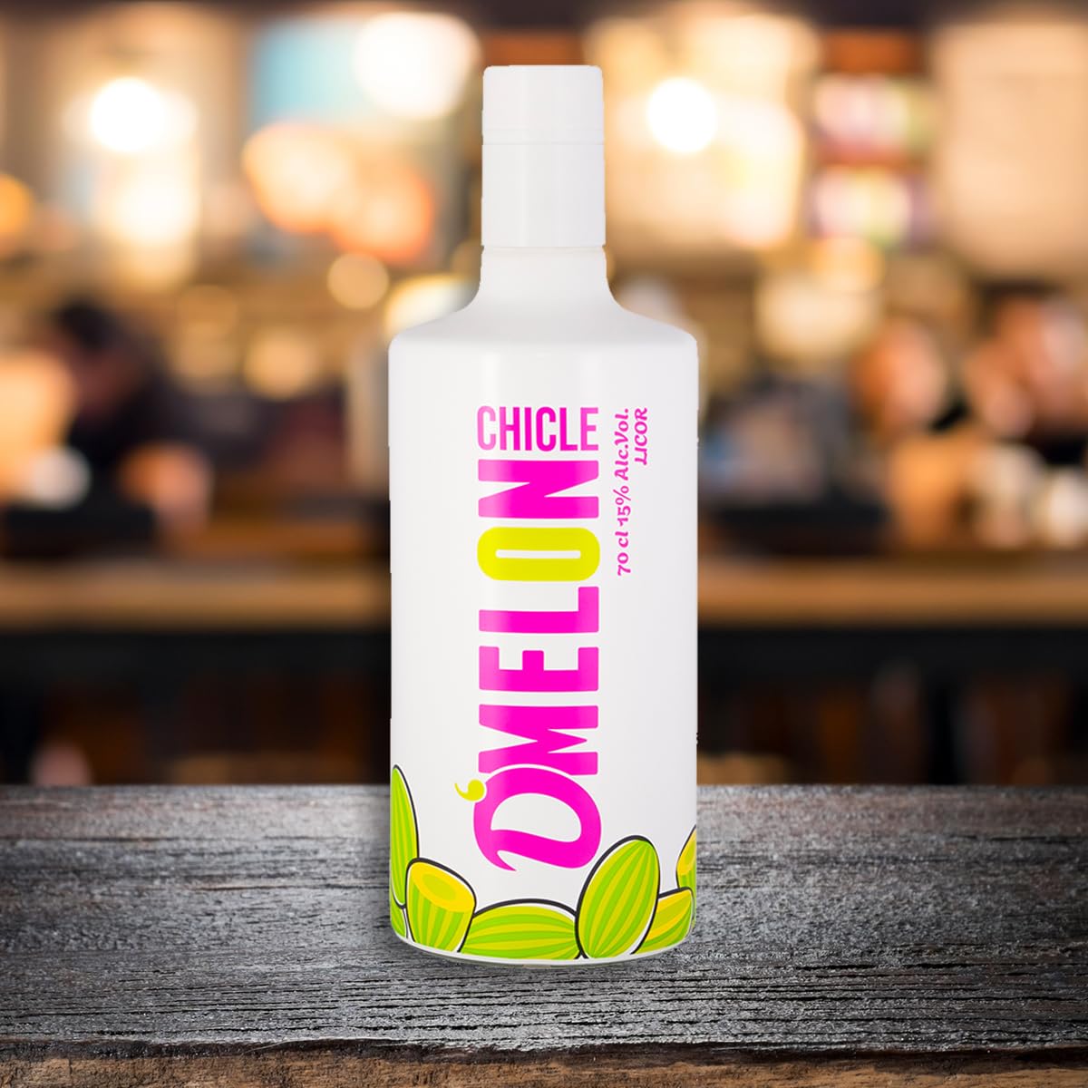 DMELON Licor Chicle de Melón, sabor joven, refrescante y rompedor, Sin Gluten, Sin Lactosa,15%, botella 70 cl