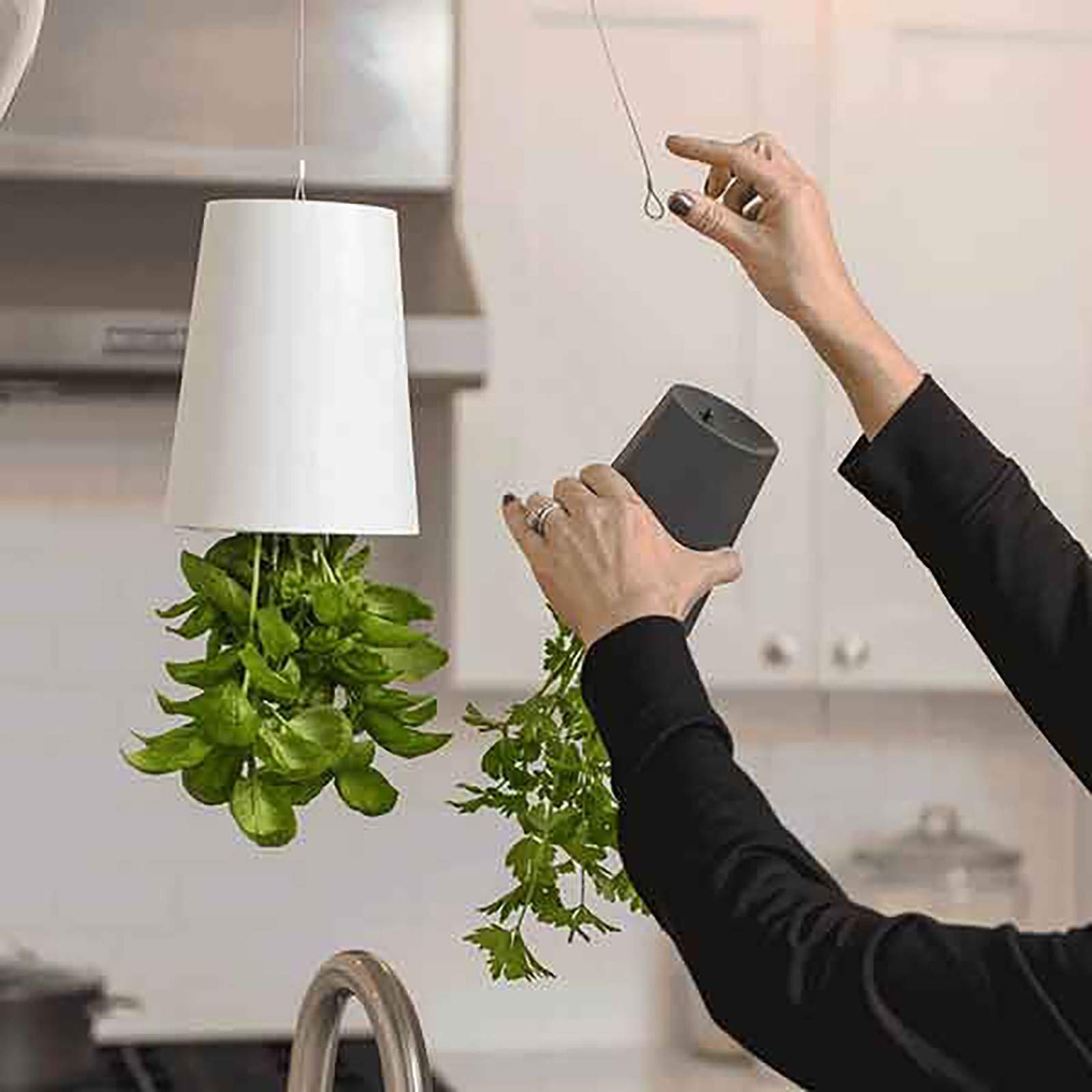 Amazon | Gonweil フラワーポット 逆さ吊り 植木鉢 プランター