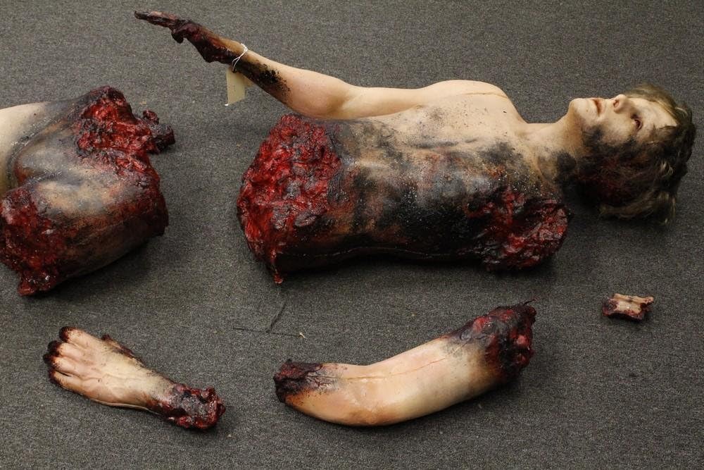 BACK FROM THE GRAVE Bombed to BITS Body Haunted House Halloween Horror Prop| Halloween Decorations