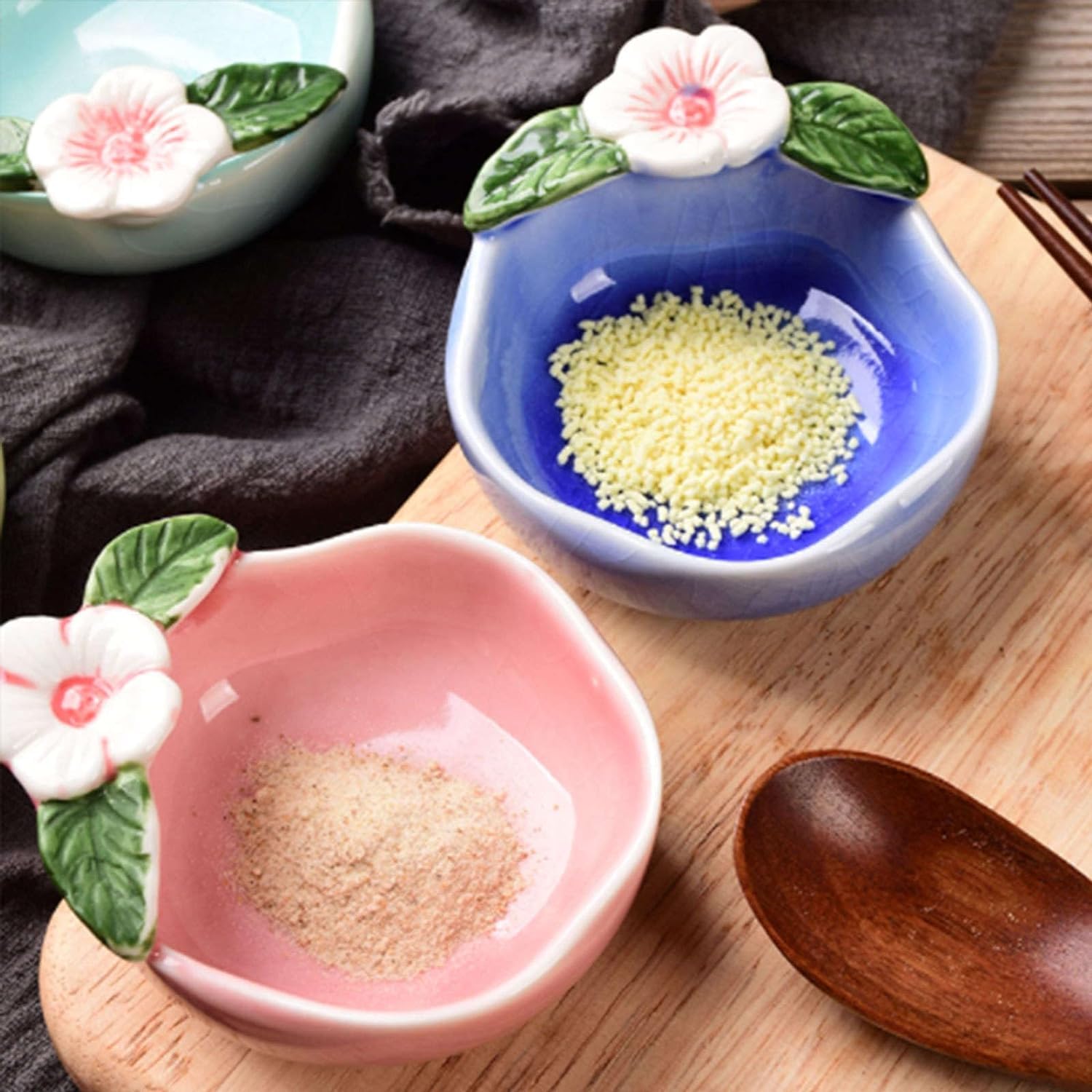 Keramik-Dipschalen, Sojasaucenschalen, Keramik-Dipschalen, Pflaumenblüten-Sushi-Sojasaucenschale, Soßenschalen mit Eis-Crackle-Glasur, Soßenschalen for Dippen, 4 kleine kleine Soßenschalen for Dippen(