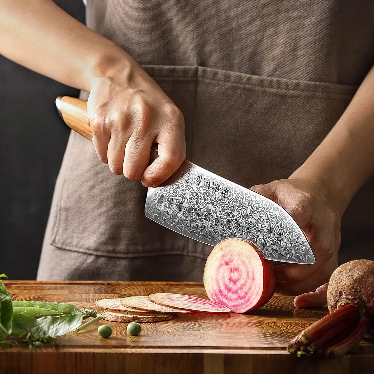 HEZHEN Couteau de Santoku Damas, Style Japonais en Acier Damas 73 Couches, Cuchillo de Damasco Manche Ergonomique en Bois D'olivier