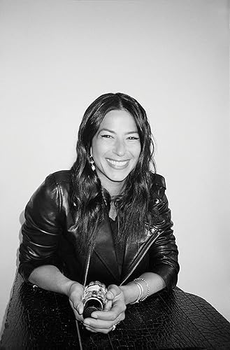 Miniatura 8 de Rebecca Minkoff Vela  Vela perfumada de lujo  Larga duración  Notas de cardamomo, cilantro, bergamota, tabaco, jazmín, tonka  6.3 onzas