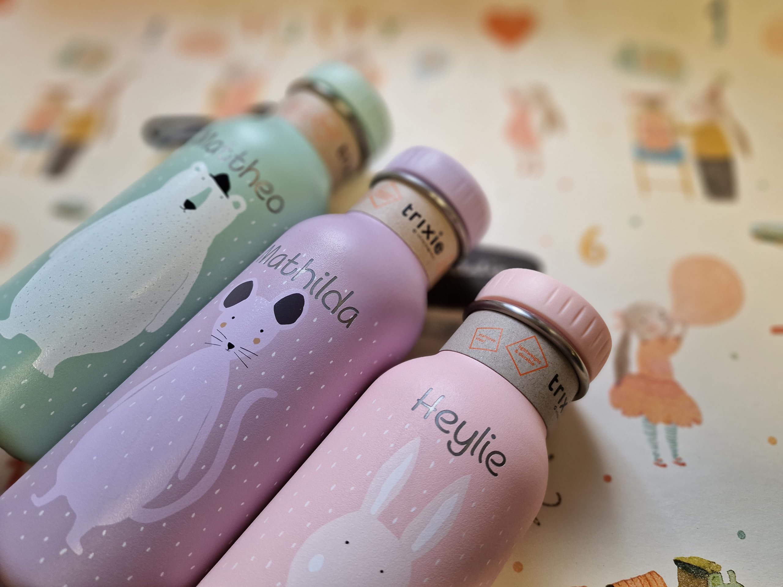 Trixie Baby Personalisierte Trinkflasche aus Edelstahl mit Gravur des Namens (Triceratops Dino, 500 ml)