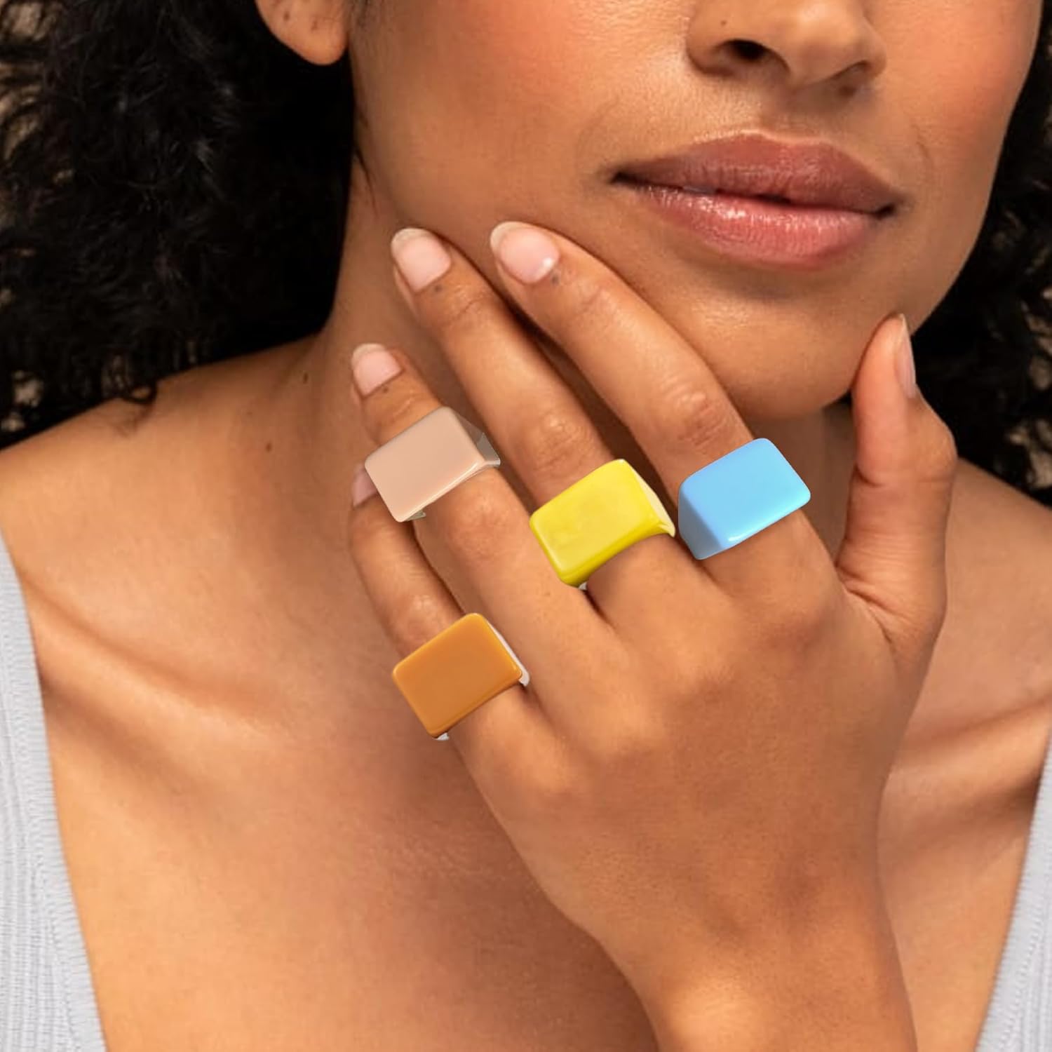 ABJFJE 7Pcs Multicolor Acrylic Rings for Women Resin Chunky Rings Set Plastic Knuckle Finger Stackable Rings Simple Geometric Statement Ring for Women Jewelry Gift - Image 3