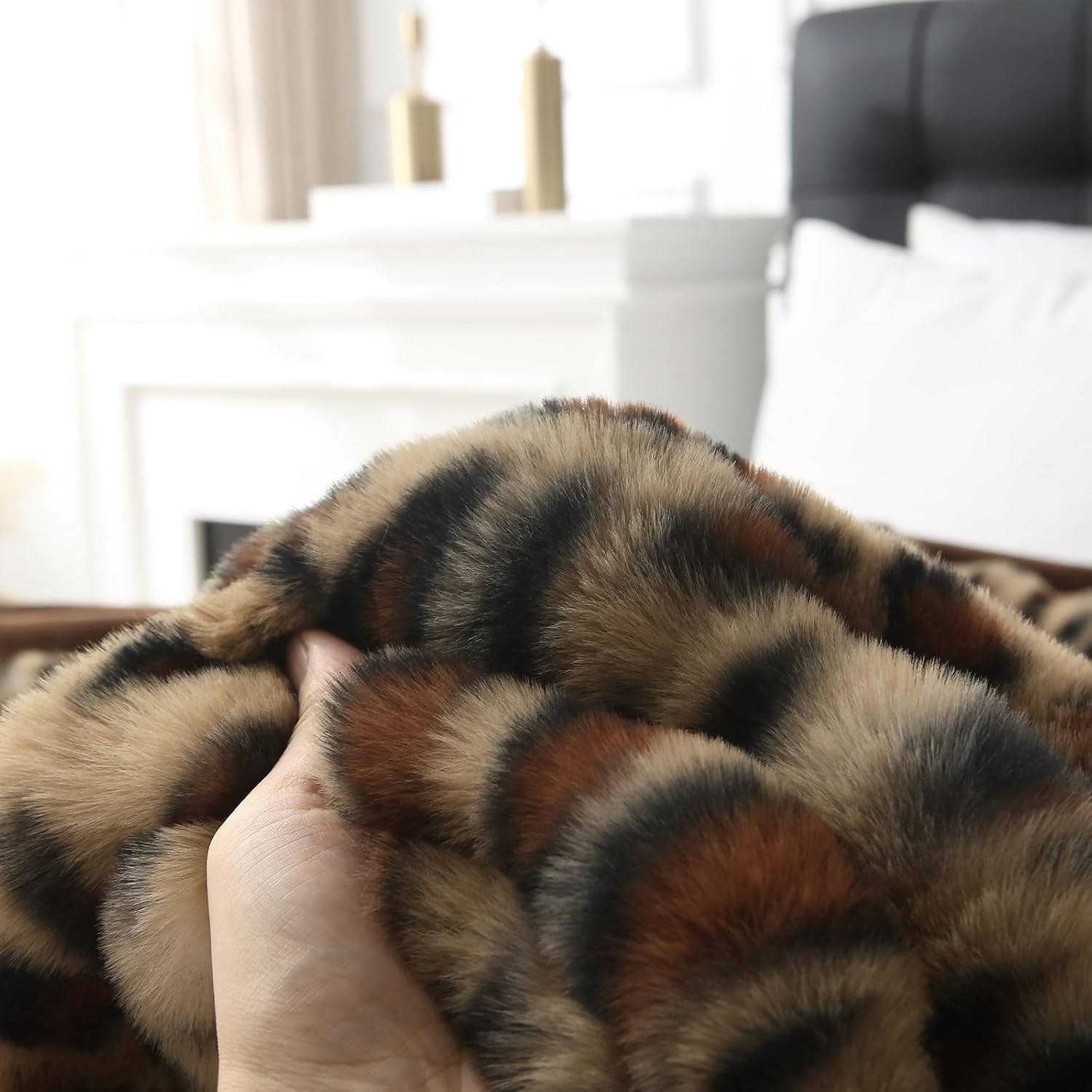 MERRYLIFE Luxury Thick Plush Cheetah Print Faux Rabbit Fur Throw Blanket Ultra-Plush Cozy Soft Decorative Blanket Use for Couch Bed Travel (Cheetah, 50"*60") - Image 5
