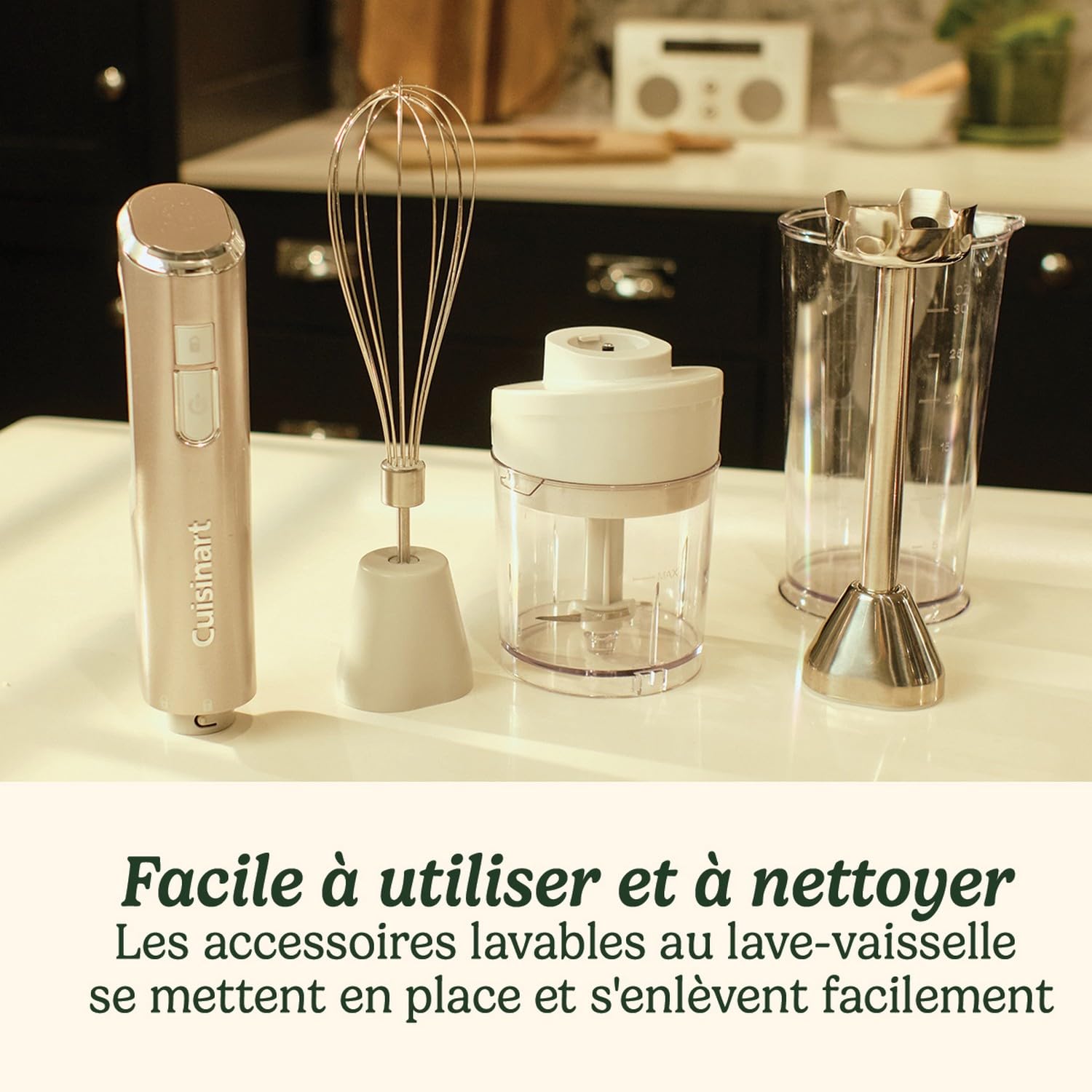 Cuisinart 3-en-1 Power Hand Blender - Fouet électrique en acier inoxydable, mélangeur à bâton et carafe sans BPA de 700 ml, mini hachoir de 250 ml - Portatif, sans fil - Chargement USB, Rechargeable