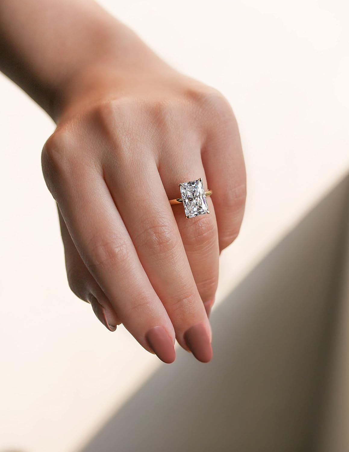 Kobelli 4.67 ct tw Riley Moissanite and Lab Diamond Engagement Ring