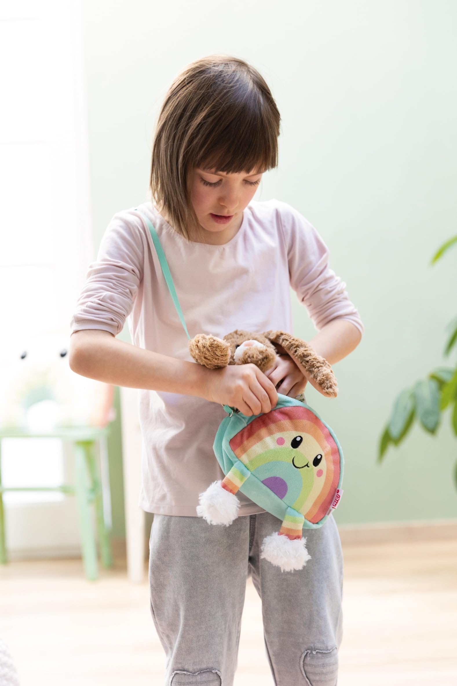 Estuche Bandolera Arcoíris Nibsi 2 en 1, 17,5 x 14 x 5 cm, Multicolor, Suave bolsita de Peluche para niñas y Mujeres, Estuche para cosméticos o Utensilios para Escuela y Oficina, 62327