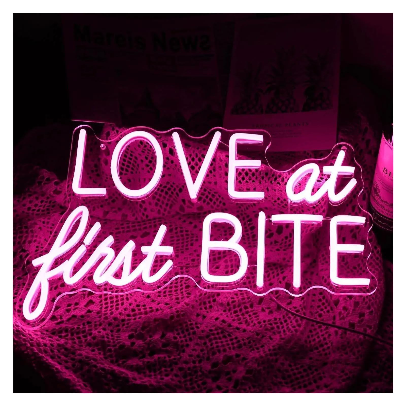 LEMST Sign Lamp Love At First Bite Neon Light USB Powered, with Dimmer Adjustable Brightness for Kitchens, Cafes, Foodie Decor 40x26cm