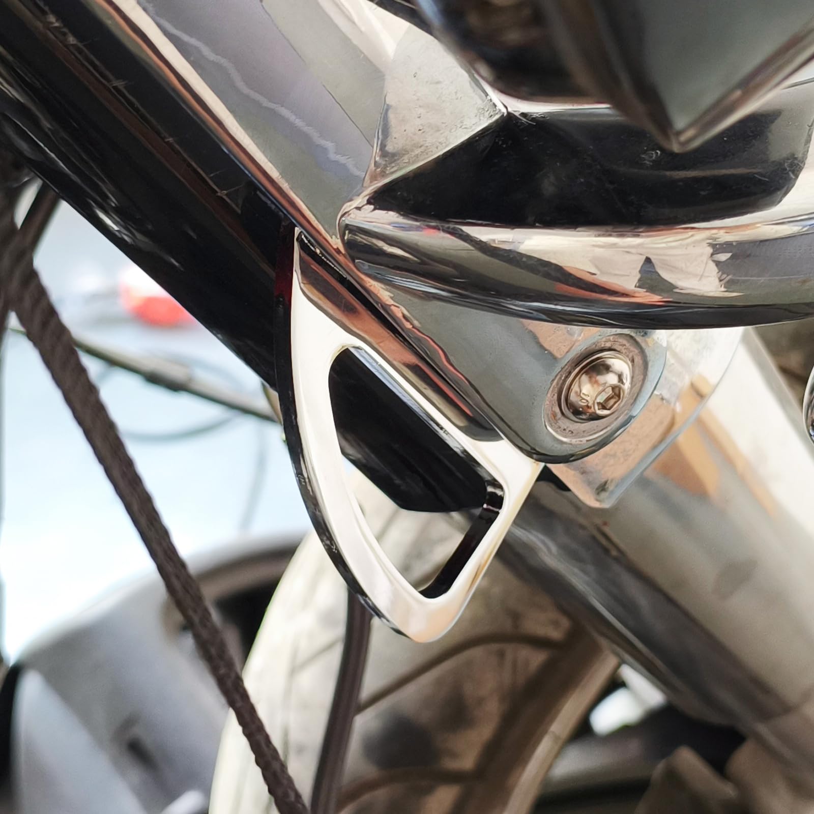 Support d'arrimage avant de moto pour fourche avant de moto, support de remorque pour Harley Touring Electra Glide Road King Street Road Glide Tri Glide 1993-2023 (chromé)