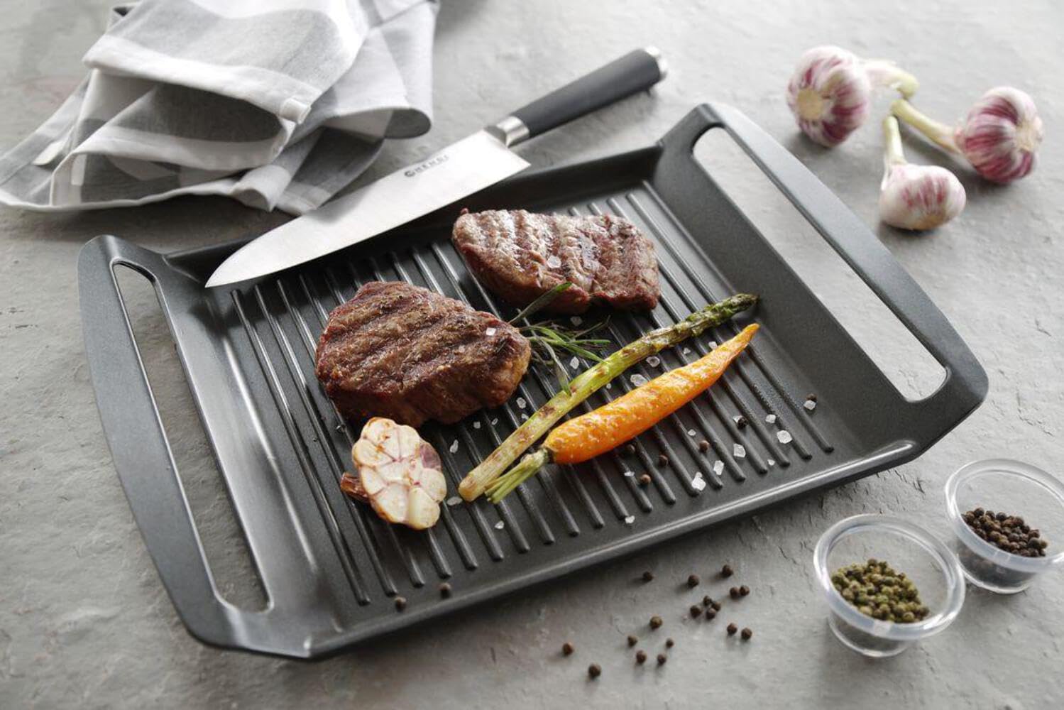 HENDI Bistecchiera Antiaderente, con fondo a induzione, griglia per piastre ad induzione, piastra, padella per grigliare, per grill, con maniglie, 390x260x(H) 35 mm, alluminio in fusione