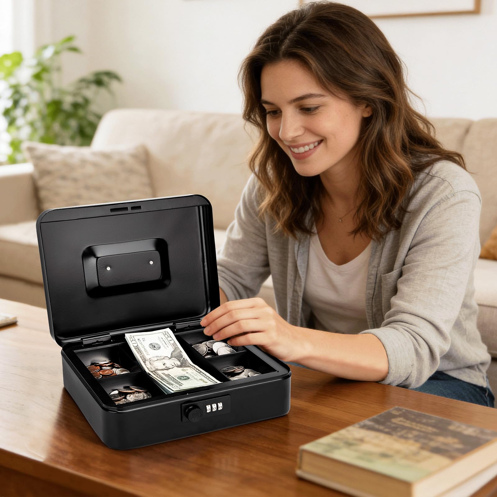 Jssmst Caja de dinero grande con cerradura de combinación, caja de metal duradera con bandeja de dinero negra (9.8 x 7.9 x 3.5), SM-CB07001L