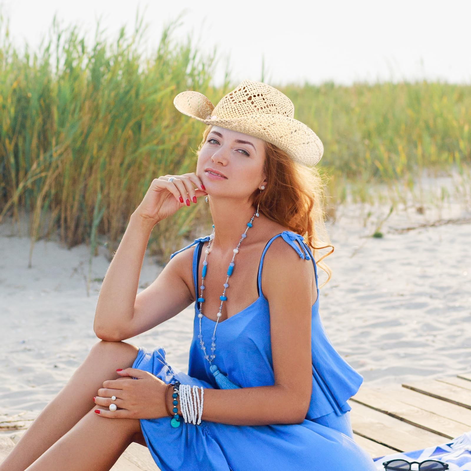 JewelryWe Boho Strohhut Sonnenhut für Damen, Western Cowboyhut mit 2 austauschbaren Schmuckketten Atmungsaktiver Strandhut UV Schutz Sommerhut mit Krempe für Strand