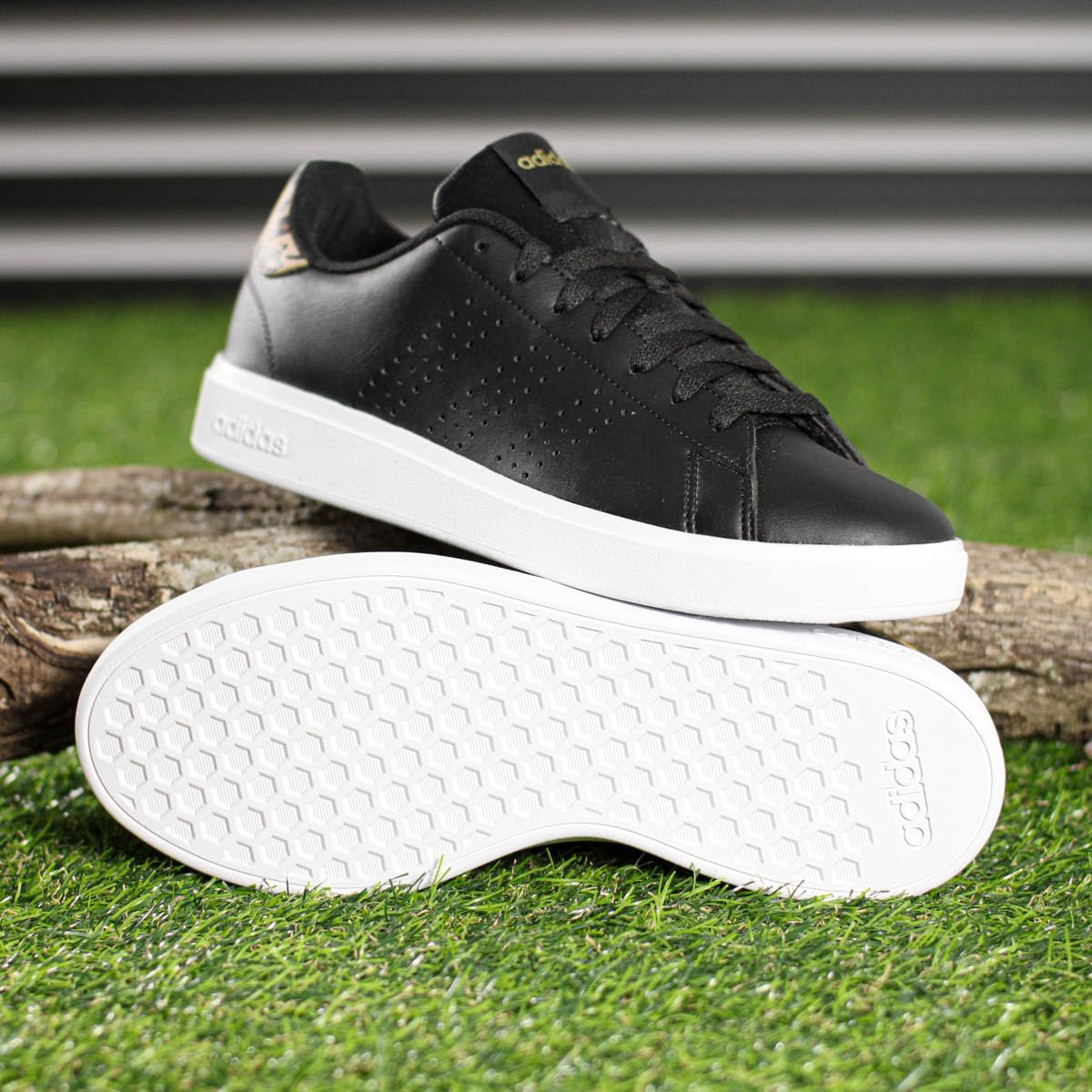 adidas Women's Chaussure Advantage Base 2.0