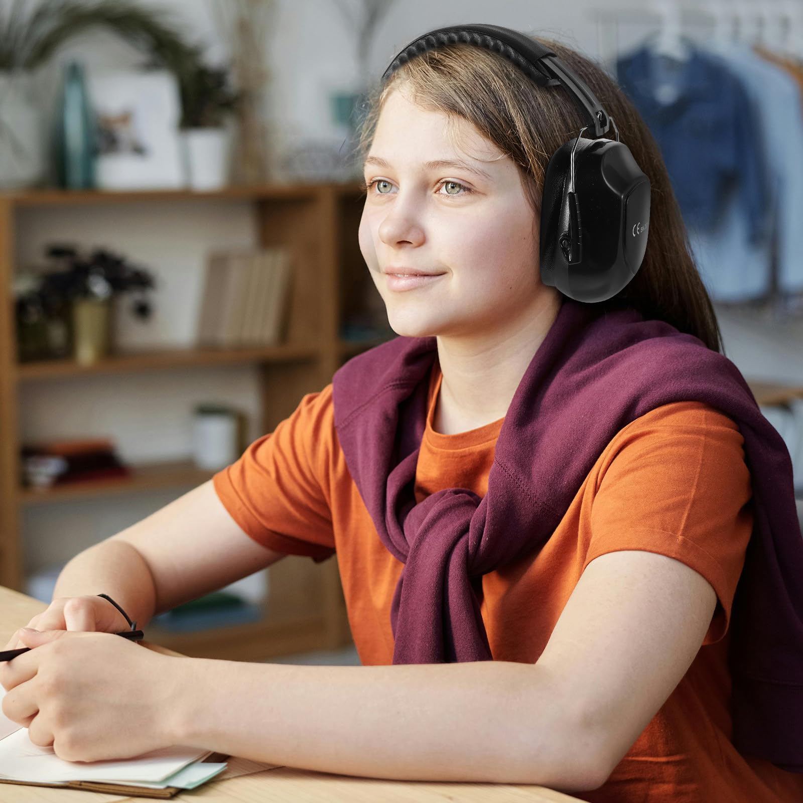 VILLCASE 2 Pièces Casque Antibruit Insonorisé en Abs Noir Haute Atténuation Sonore, Protections Auditives Confortables pour Étude et Voyage, pour Réduire le Bruit Ambiant