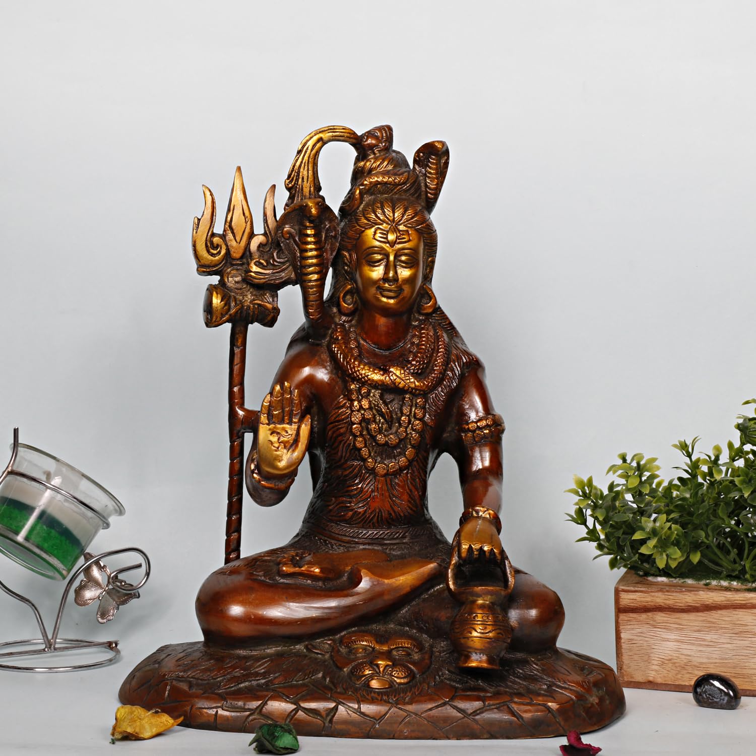 Statue de Shiva en laiton doré ARTVARKO 25,4 cm pour autel de puja