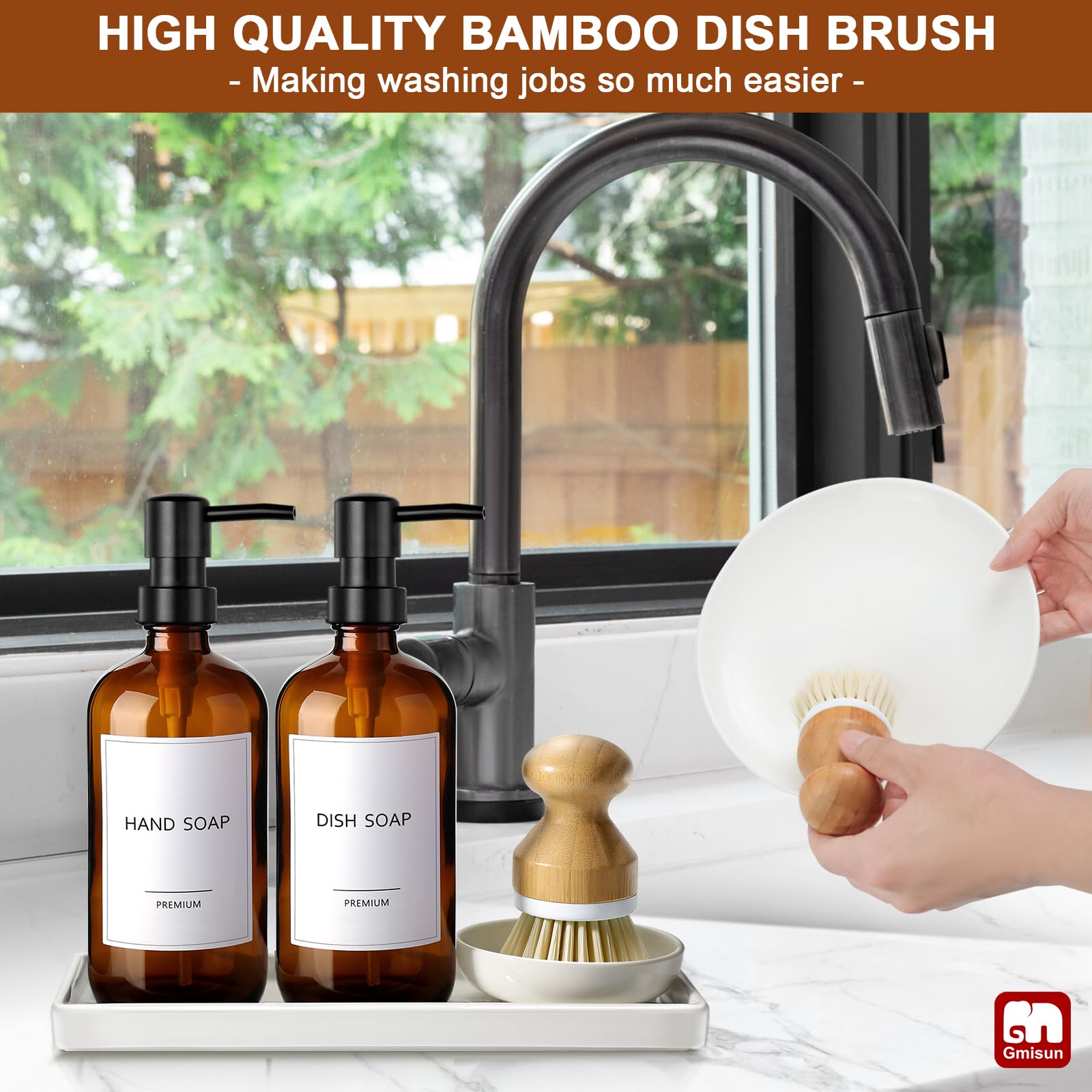GMISUN - Juego de dispensador de jabón de cocina, dispensador de jabón para platos de 16 onzas con bandeja de cerámica y cepillo de bambú para platos, paquete de 2 dispensadores de jabón de vidrio
