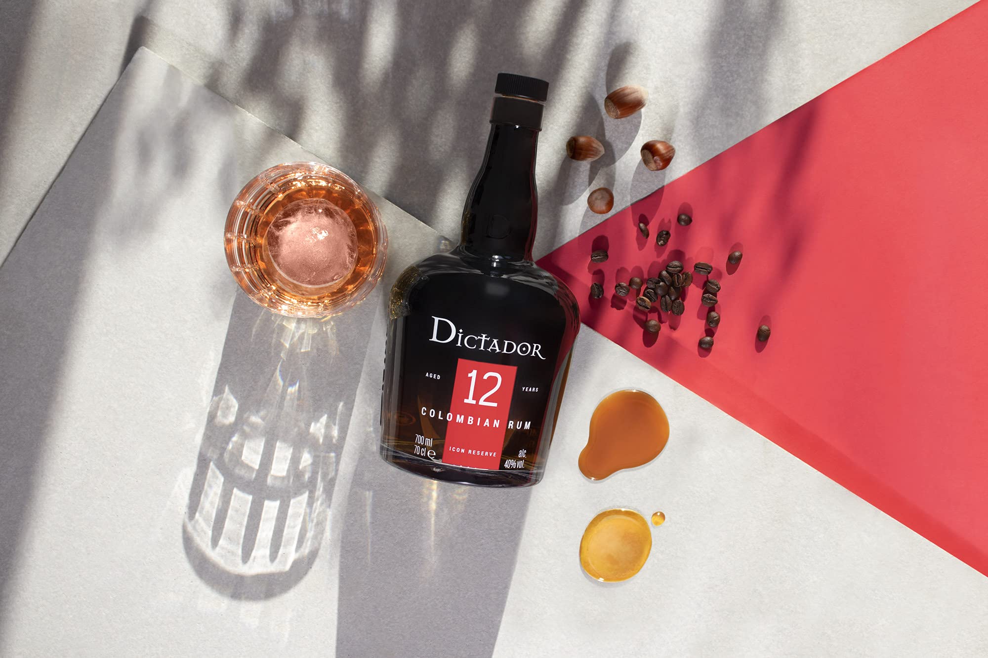 DICTADOR - 12 ans Coffret 2 verres - Rhum - Origine : Colombie - 40% Alcool - Notes de vanille & épices - A déguster pur - 70cl