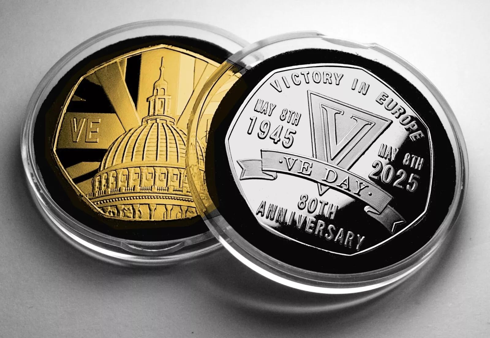 The Commemorative Coin Company Silver & Gold Ve Day 80Th Anniversary Commemoratives In Capsules. 1945-2025. Victory In Europe. 24Ct Gold And Silver.
