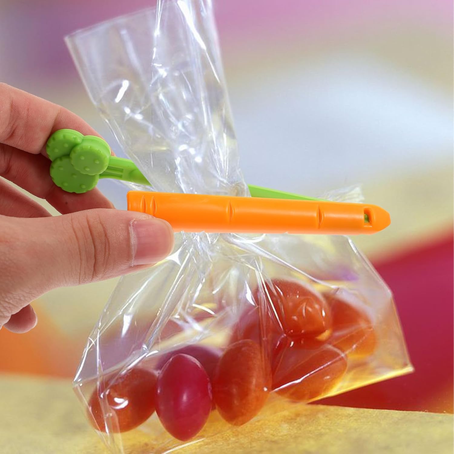 Carrot Shape Bag Clips Snack Sealing Clips with Storage Case 25pcs for Fresh Food Bag Closure and Kitchen Use
