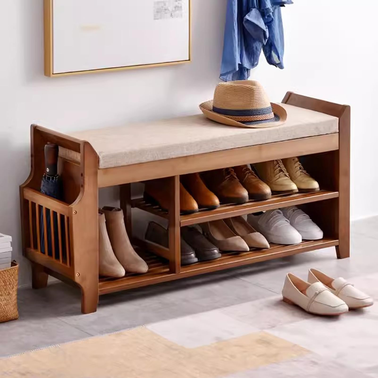 Banc de rangement rembourré pour créer une entrée chaleureuse et ordonnée