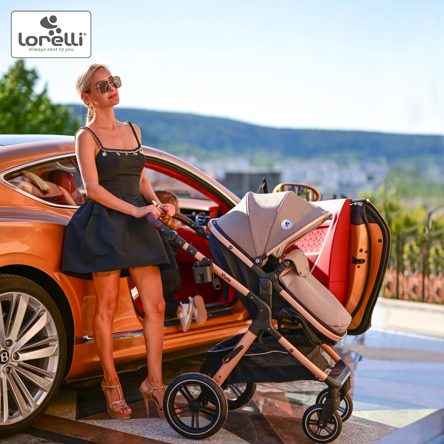 Lorelli Viola Kinderwagen 3 in 1 mit Babyschale, Babywanne umwandelbar in Sportsitz, Baby Kombikinderwagen bis 22kg, Zusammenklappbar, Große Gummireifen, Großer Einkaufskorb, Fußsack, Beige